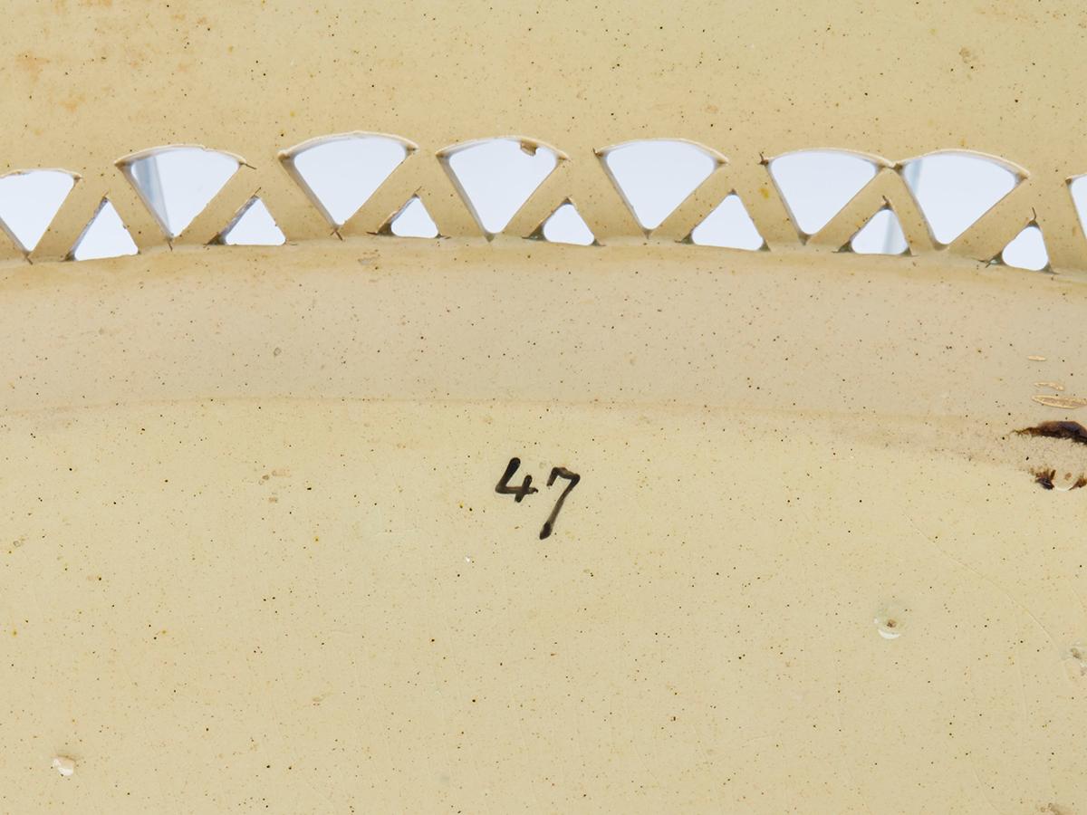 Ridgway Rare Early Drabware Korb & Ständer  im Zustand „Gut“ im Angebot in Bishop's Stortford, Hertfordshire