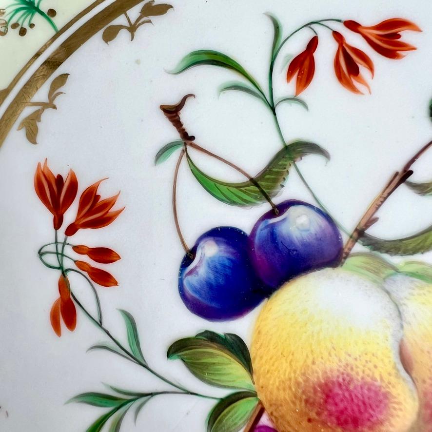 Ensemble Ridgway de 4 assiettes, moulées en marguerite, vertes avec peintures de fruits, vers 1835 6