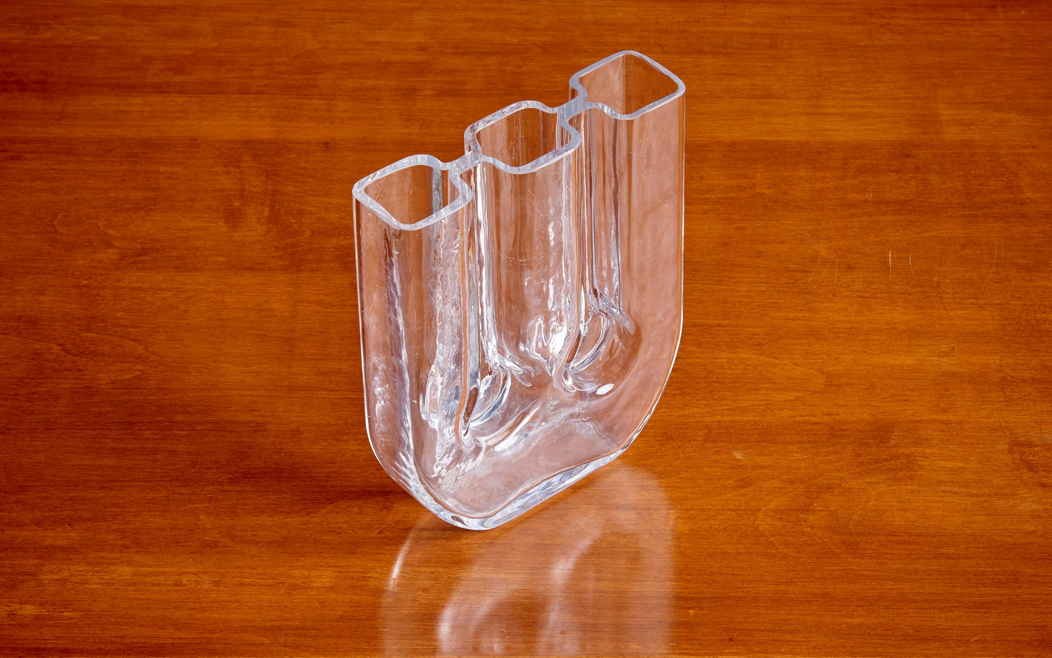 Mid-Century Modern Riedel Glas Vase with three openings for flowers. Austria 1950s For Sale
