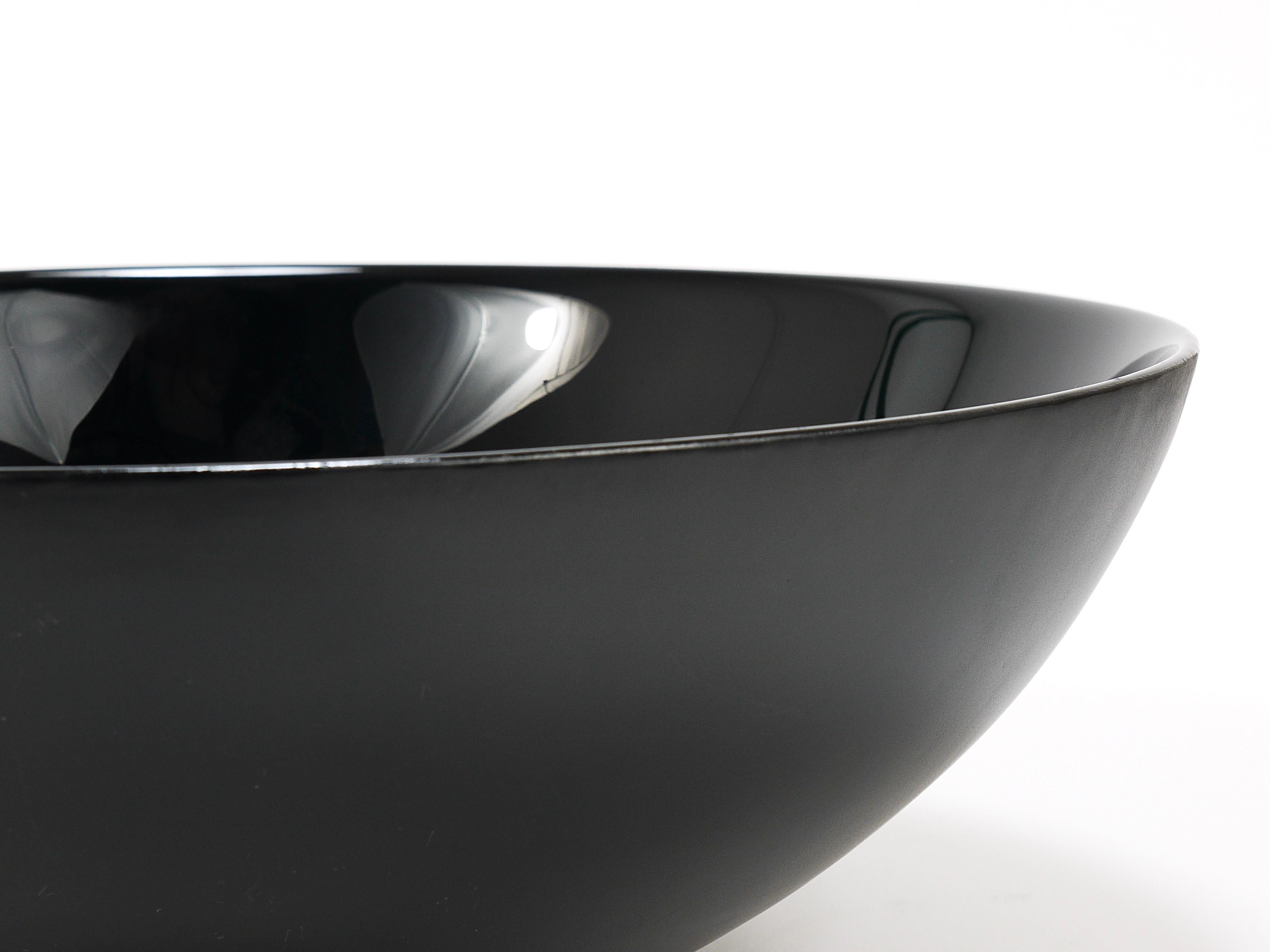 Riedel x Mesa Design Gran cuenco de cristal negro para centro de mesa, Italia posmoderna, 1980 en Bueno estado para la venta en Vienna, AT