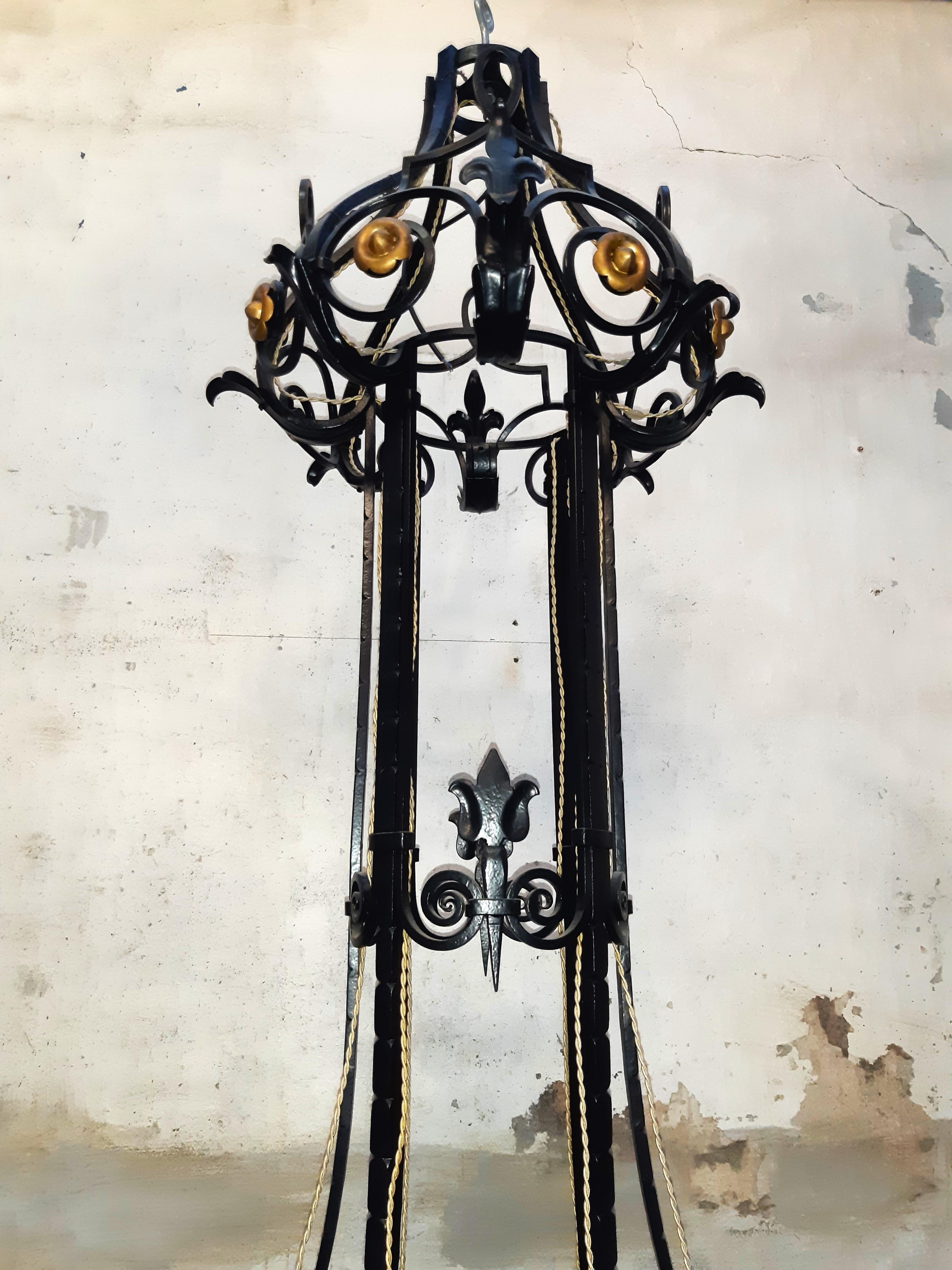 Ferro battuto Riesiger Kronleuchter Schmiedeeisen Art Déco um 1935/-40, Höhe 168cm! in vendita