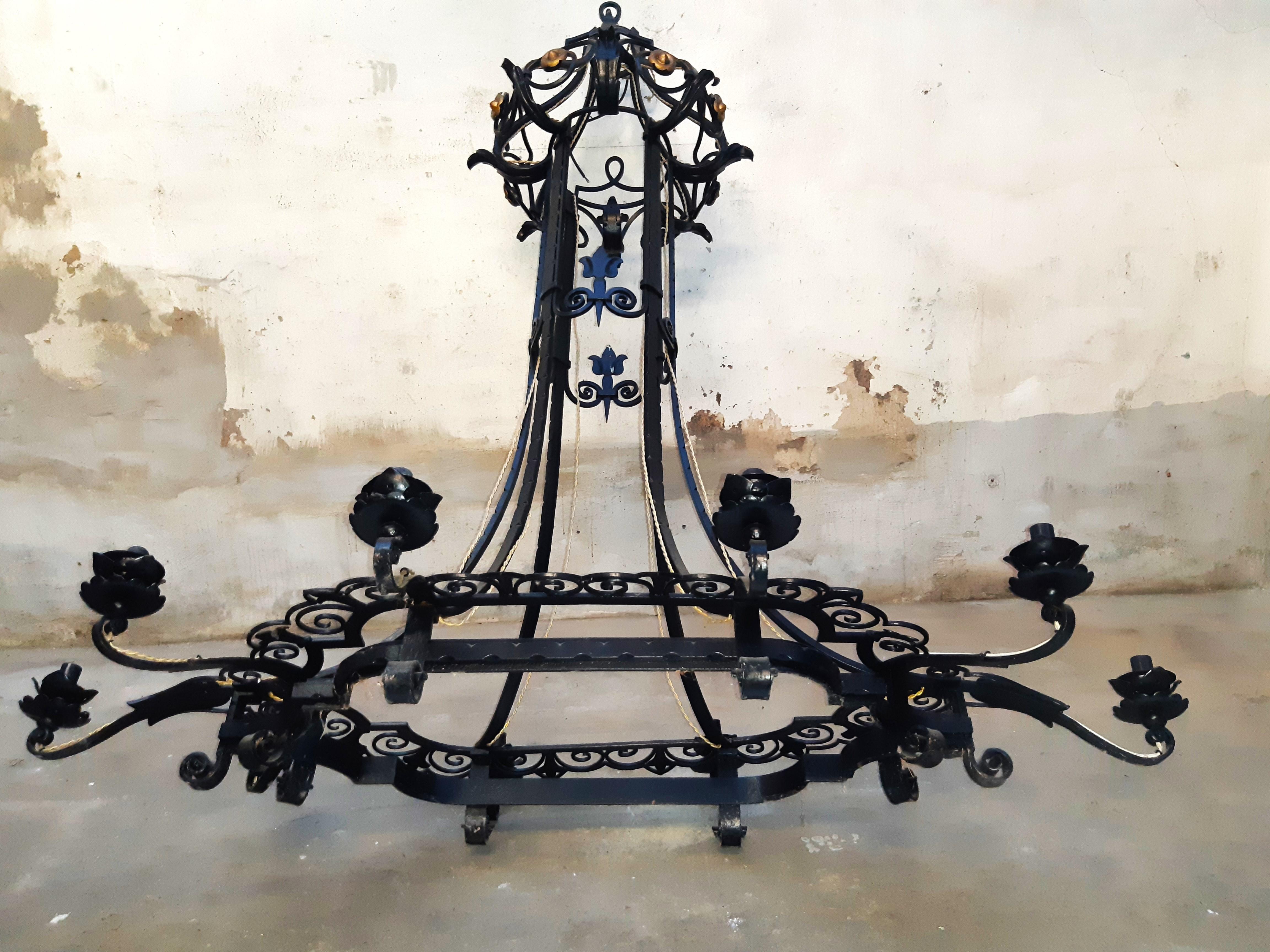 Riesiger Kronleuchter Schmiedeeisen Art Déco um 1935/-40, Höhe 168cm! in vendita 1