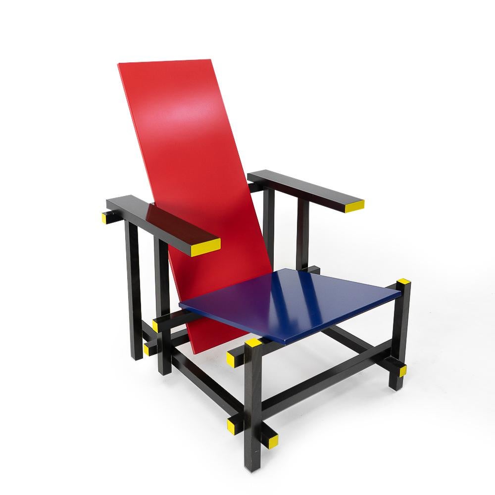 Modernist design by Rietveld red and blue chair, Cassina, 1990s.

The red and blue chair is also known as the “Rietveld Chair” after its designer Gerrit Rietveld, counts as one of the most recognizable pieces designed by De Stijl movement in the