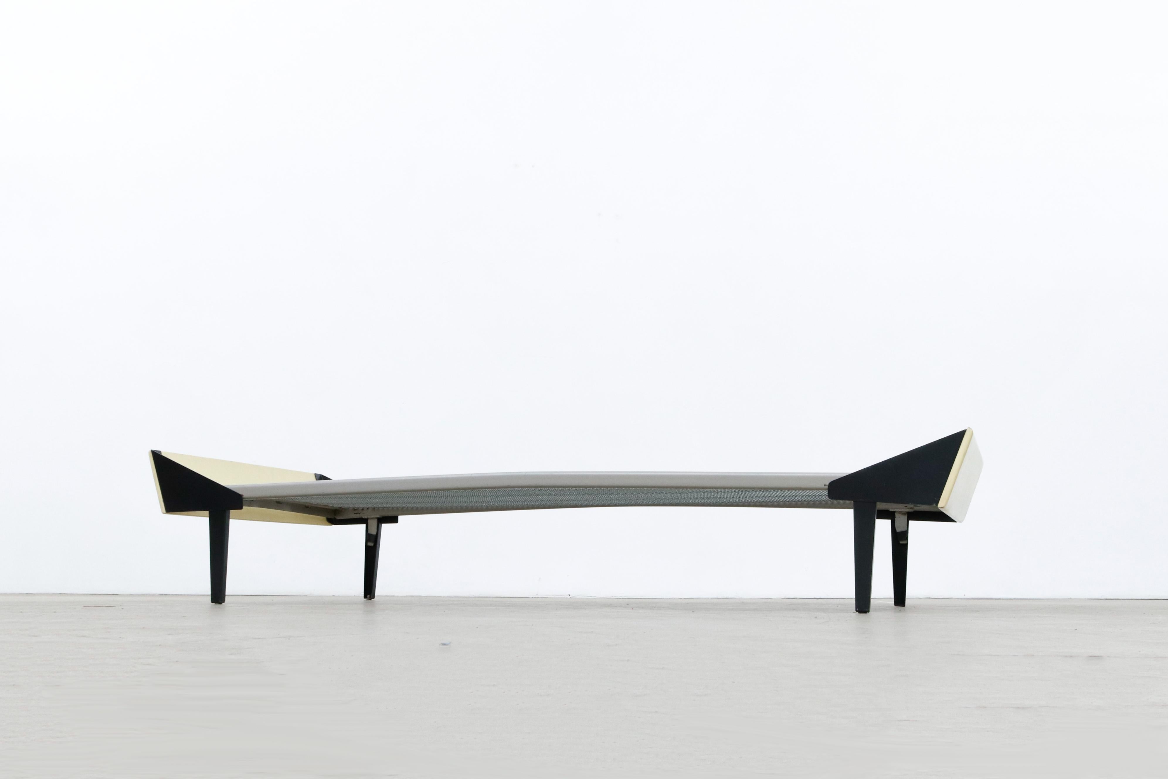 Rietveld Style Light Yellow Stained Wood and Black Enameled Daybed with Mattress For Sale 4