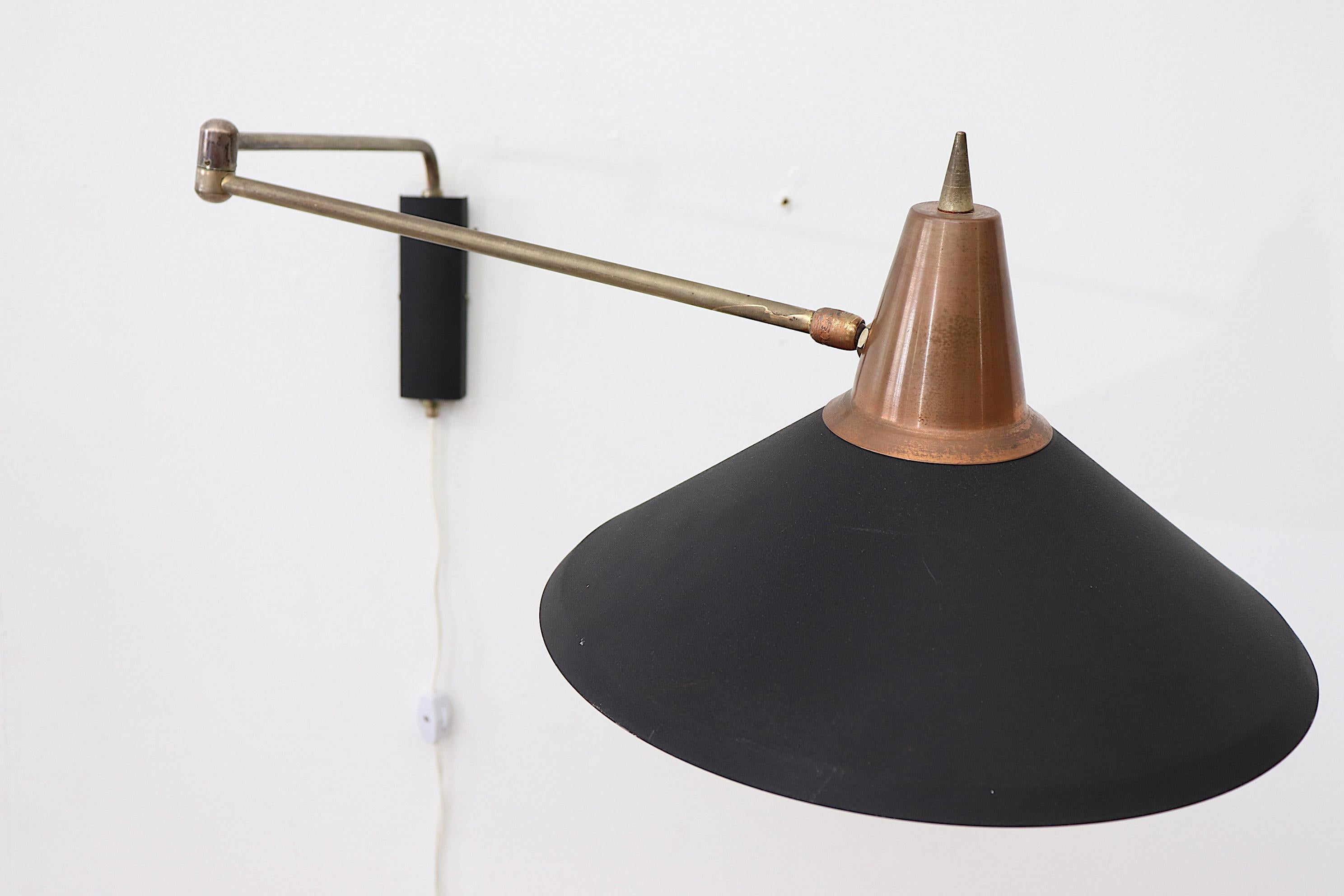 Mid-20th Century Rietveld Style Industrial Wall Mount Lamp by Anvia