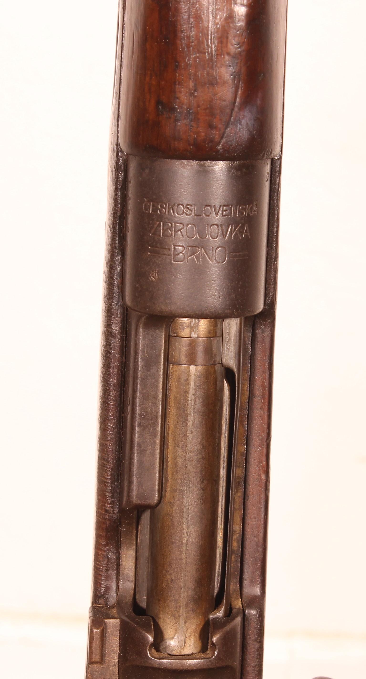 Rifle Floor Lamp With Its Lampshade For Sale 3