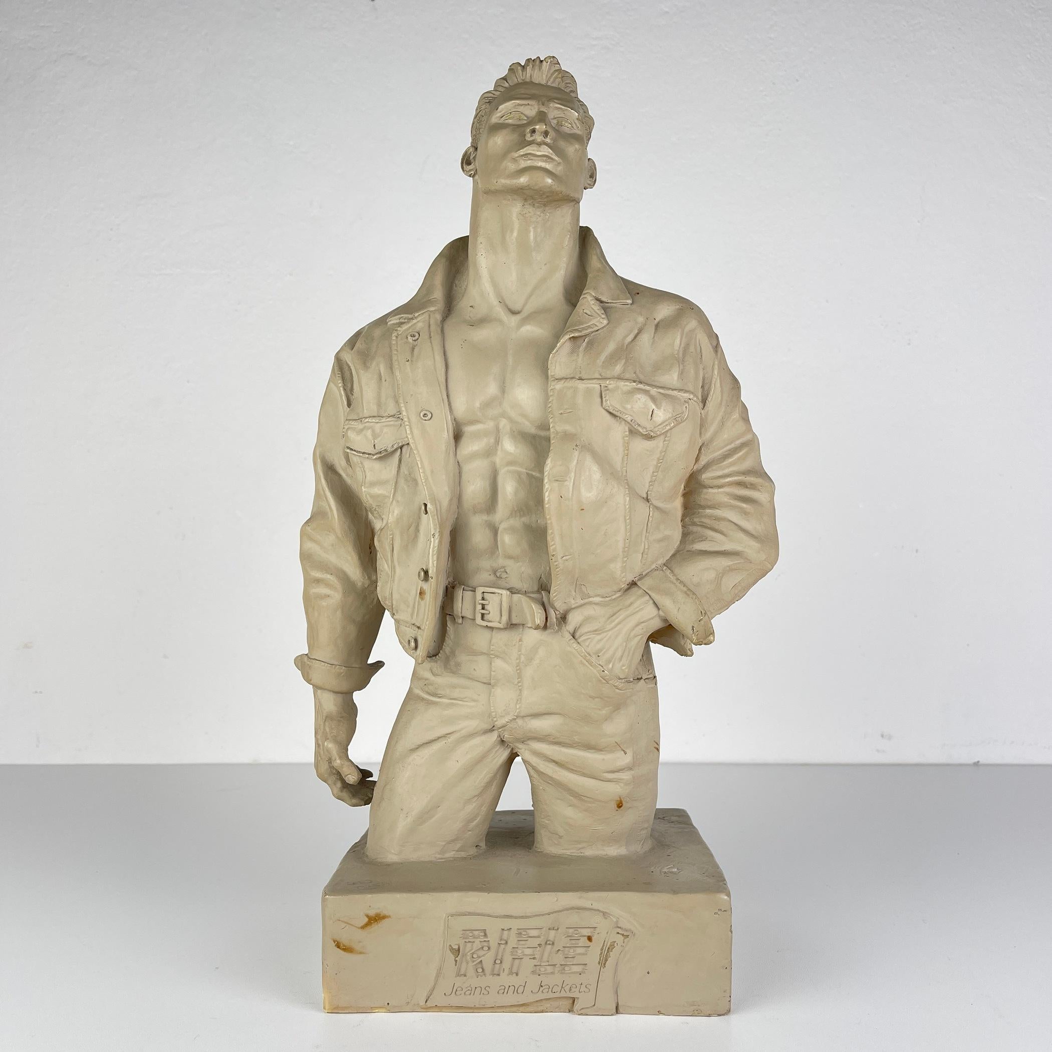 Introducing this unique statue, embodying a brutal style and cult image. Its appearance inspires awe, especially under various lighting conditions. Weighing around 12 pounds (5,5 кг), it possesses both strength and a weightiness, seemingly crafted