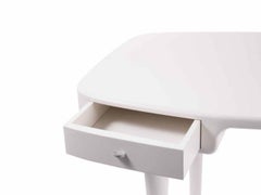 Scrivania Riga in frassino e finitura nera di Marc Newson per Cappellini