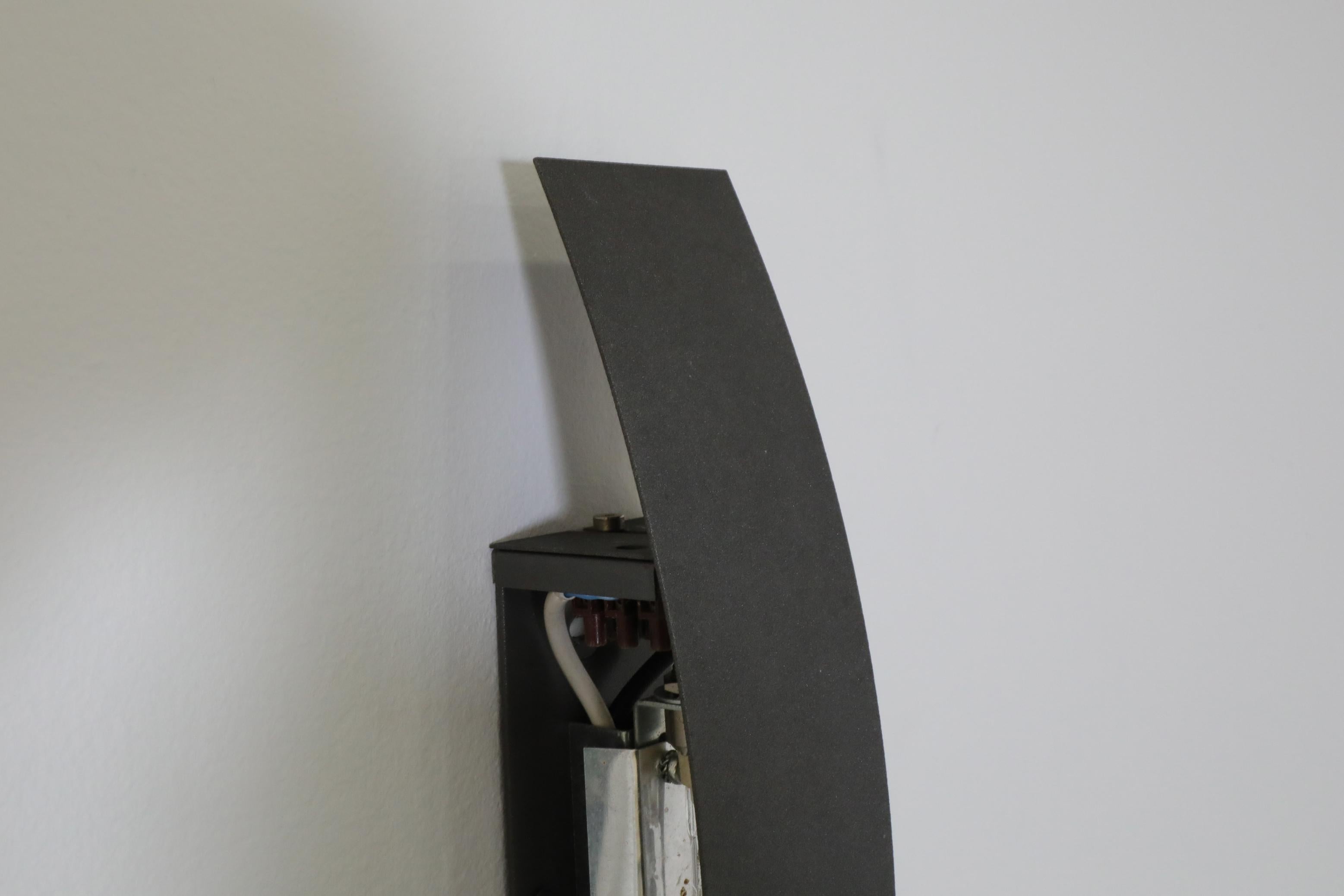 'Riga' Wall Sconce by Paolo Zani for Fontana Arte, 1995 In Good Condition For Sale In Los Angeles, CA