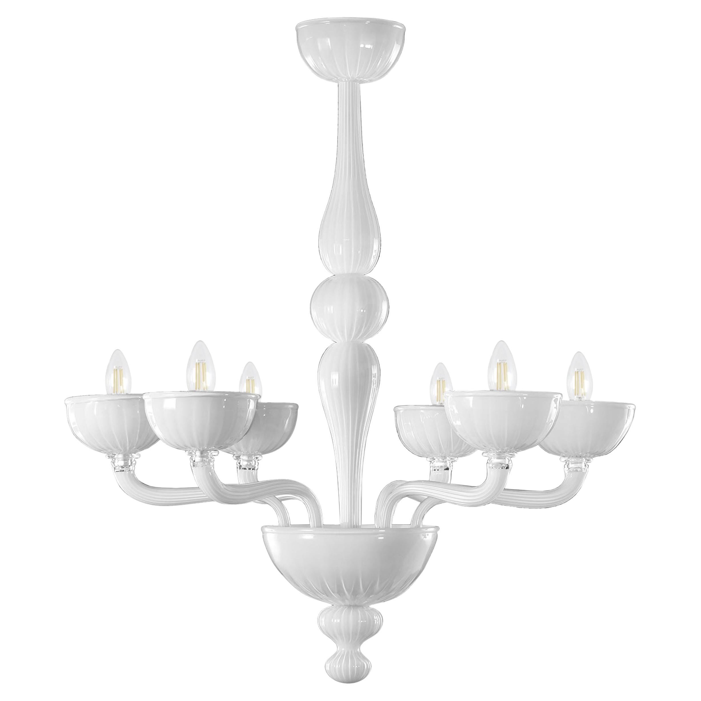 Rigadin-Kronleuchter mit 6 Armen aus weißem Muranoglas Edgar von Multiforme