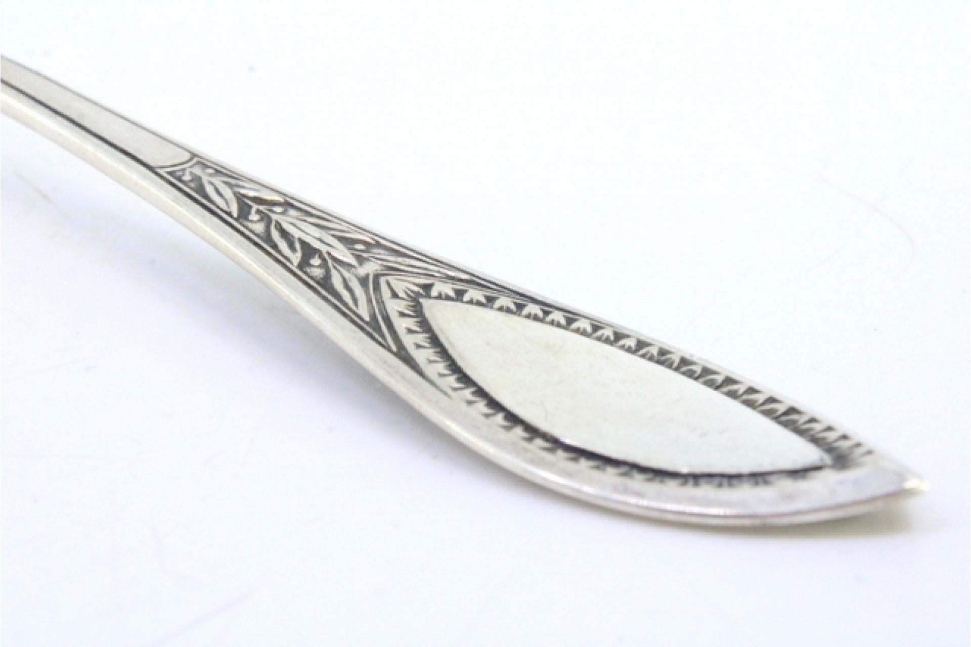 Right-handed silver ice cream scoop with grooved handle and monogram en Bueno estado para la venta en Porto, PT