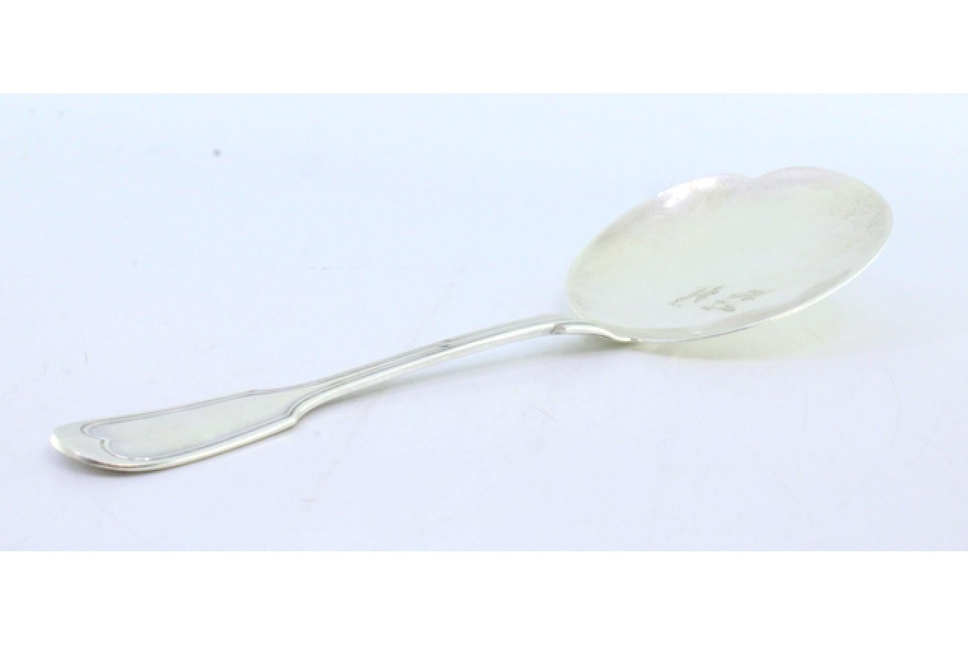 Right-handed silver ice cream scoop with grooves along the handle In Good Condition For Sale In Porto, PT