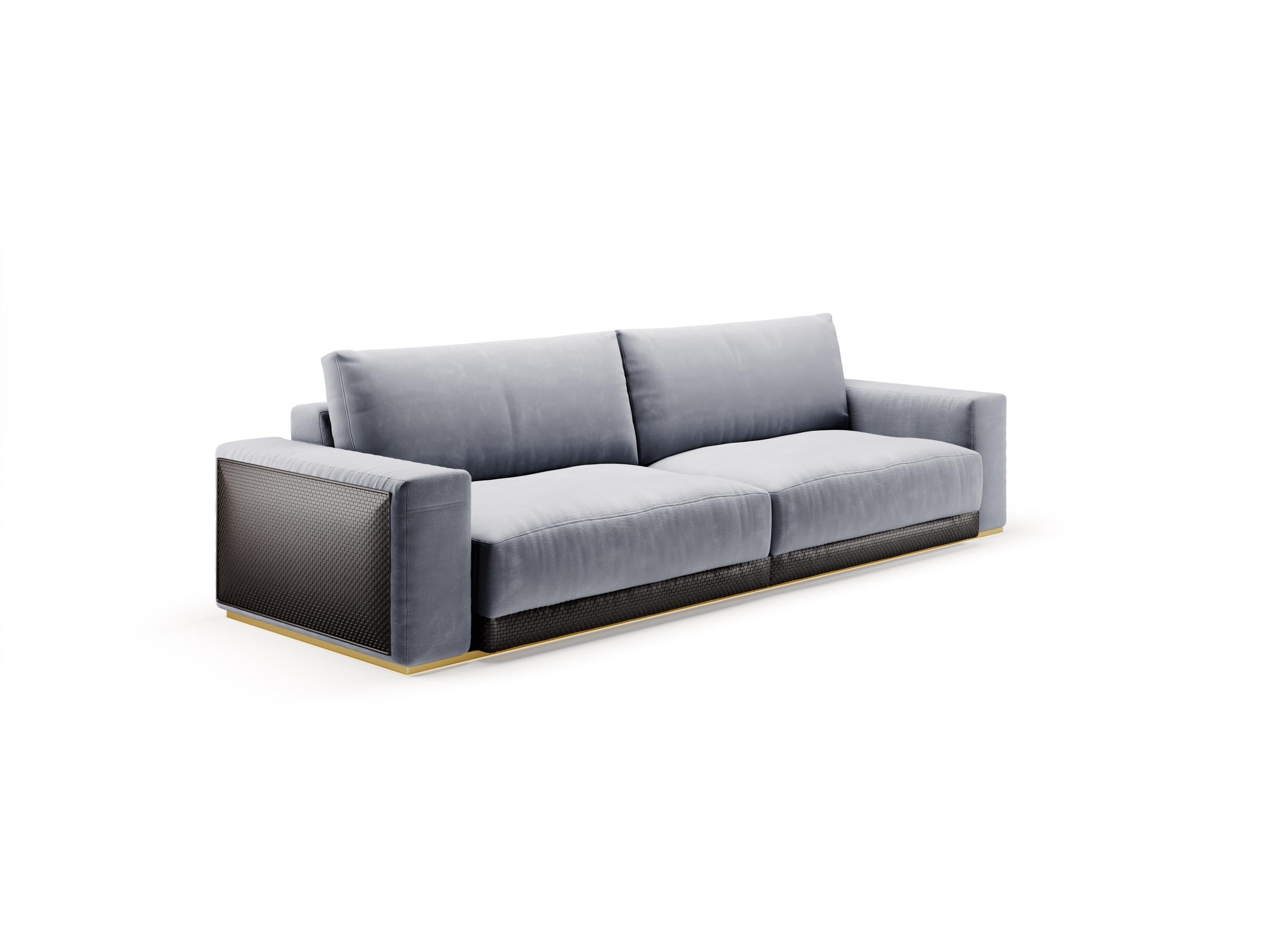 Gaston right or left arm, is an element of modular sofa available in handmade crossed leather on the sides. This element cover comes in a wide range of velvets, leather and nabuk with cannettè details.

The base is covered in polished bright