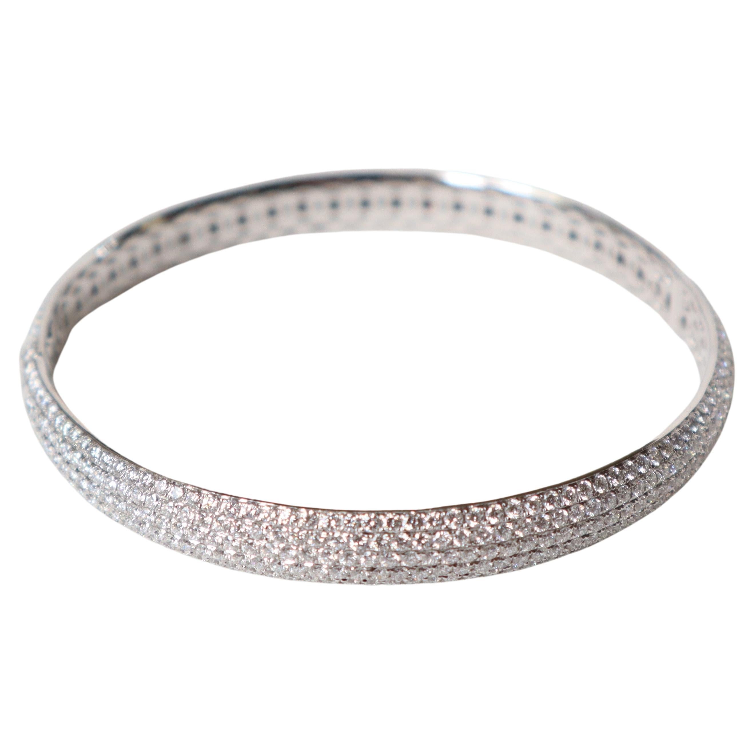 Rigid Opening Bracelet in 18 Karat White Gold and 8 Carat Diamonds 