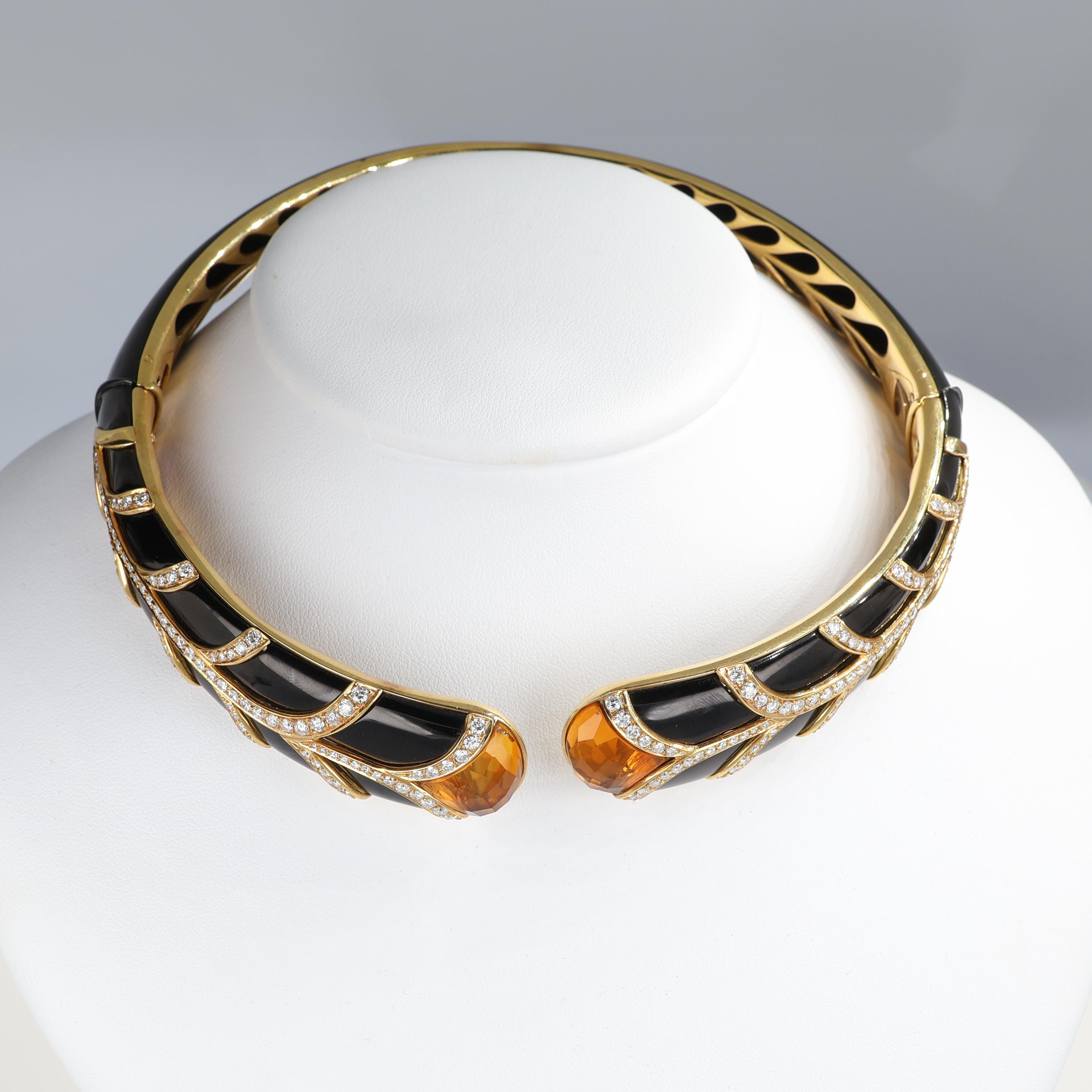 Rigid Yellow Gold Choker with Black Enamel, Diamonds, and Topaz In New Condition For Sale In Bergamo, BG