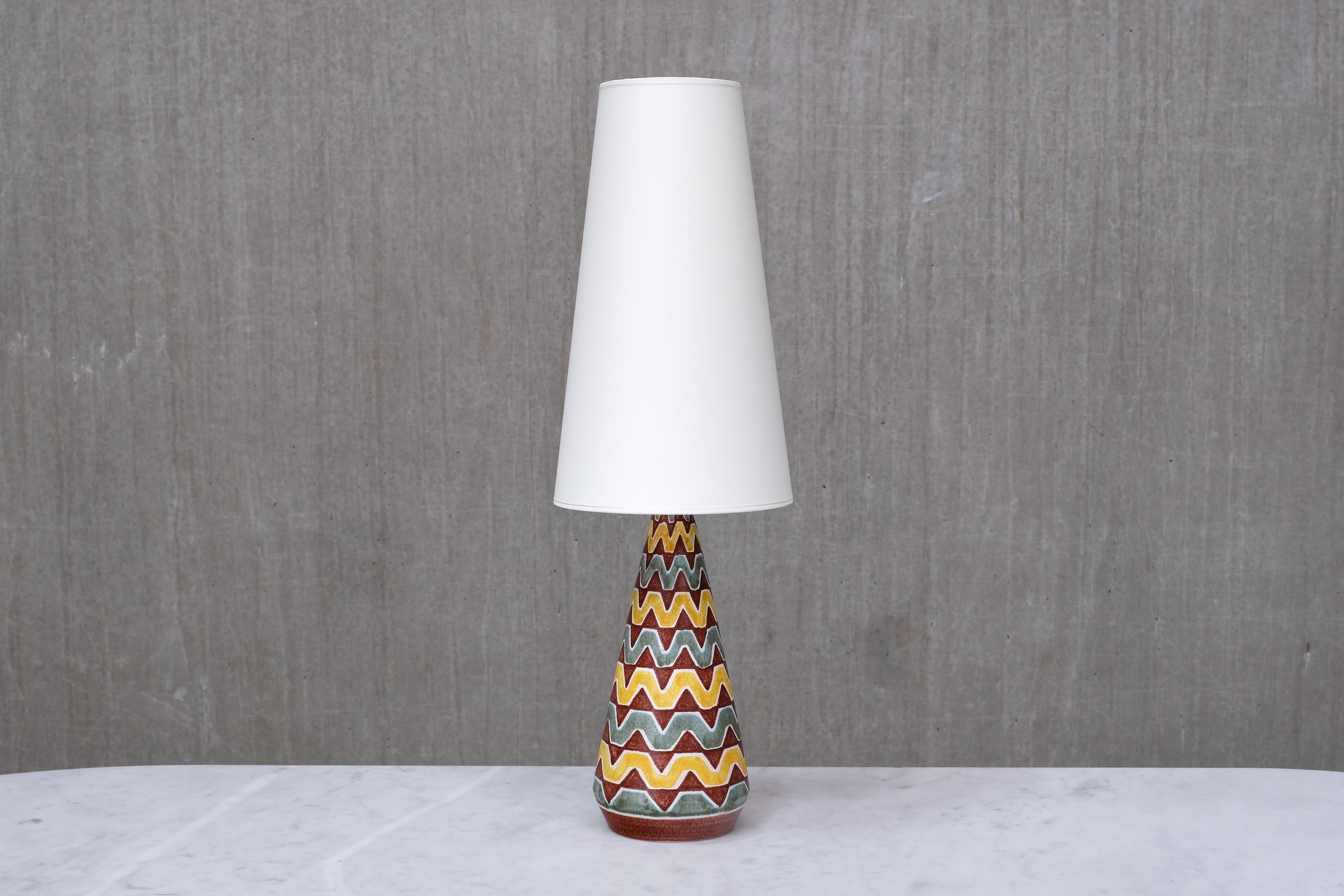 Rigmor Nielsen Ceramic Table Lamp with Zig Zag Pattern, Søholm, Denmark, 1960s Cerámico en venta