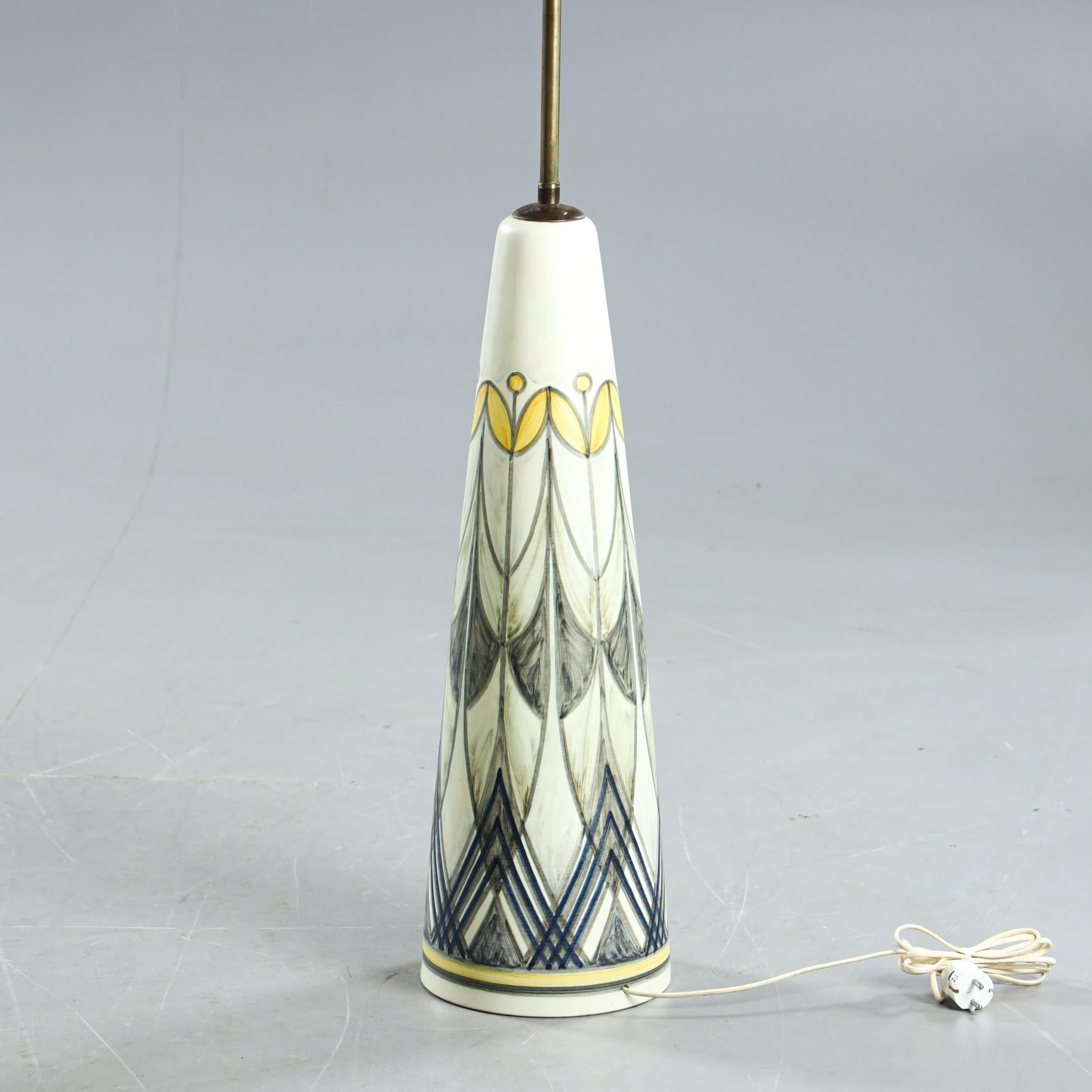 20ième siècle Lampadaire Rigmor Nielsen en céramique et laiton peint à la main pour Soholm Suède 1960 en vente