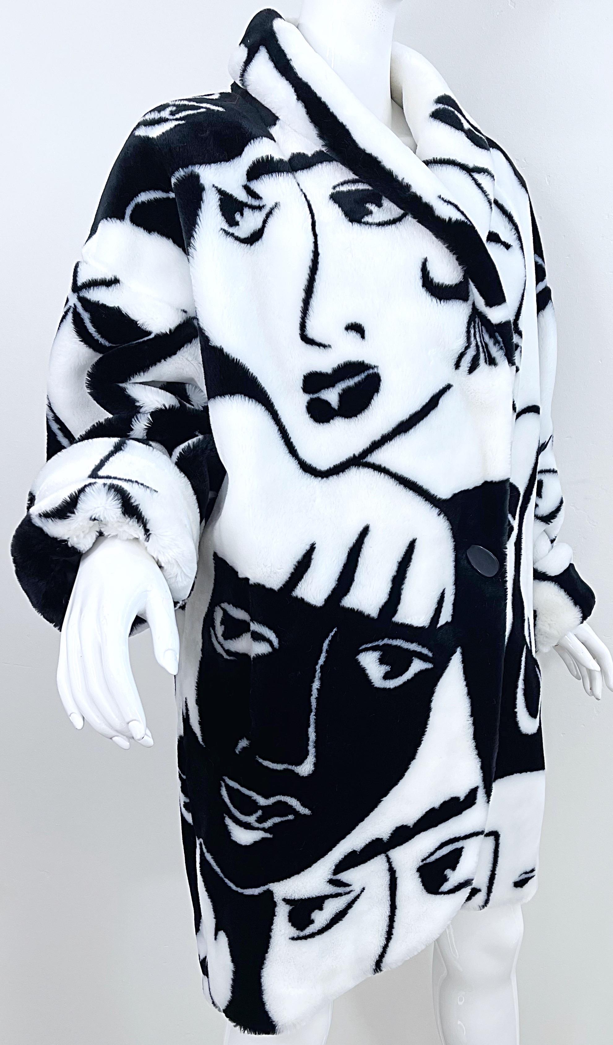 Rihannas Avant Garde Kunstpelz-Gesichtsdruck Schwarz-Weiß 1980er Jacke 80er Mantel im Angebot 6