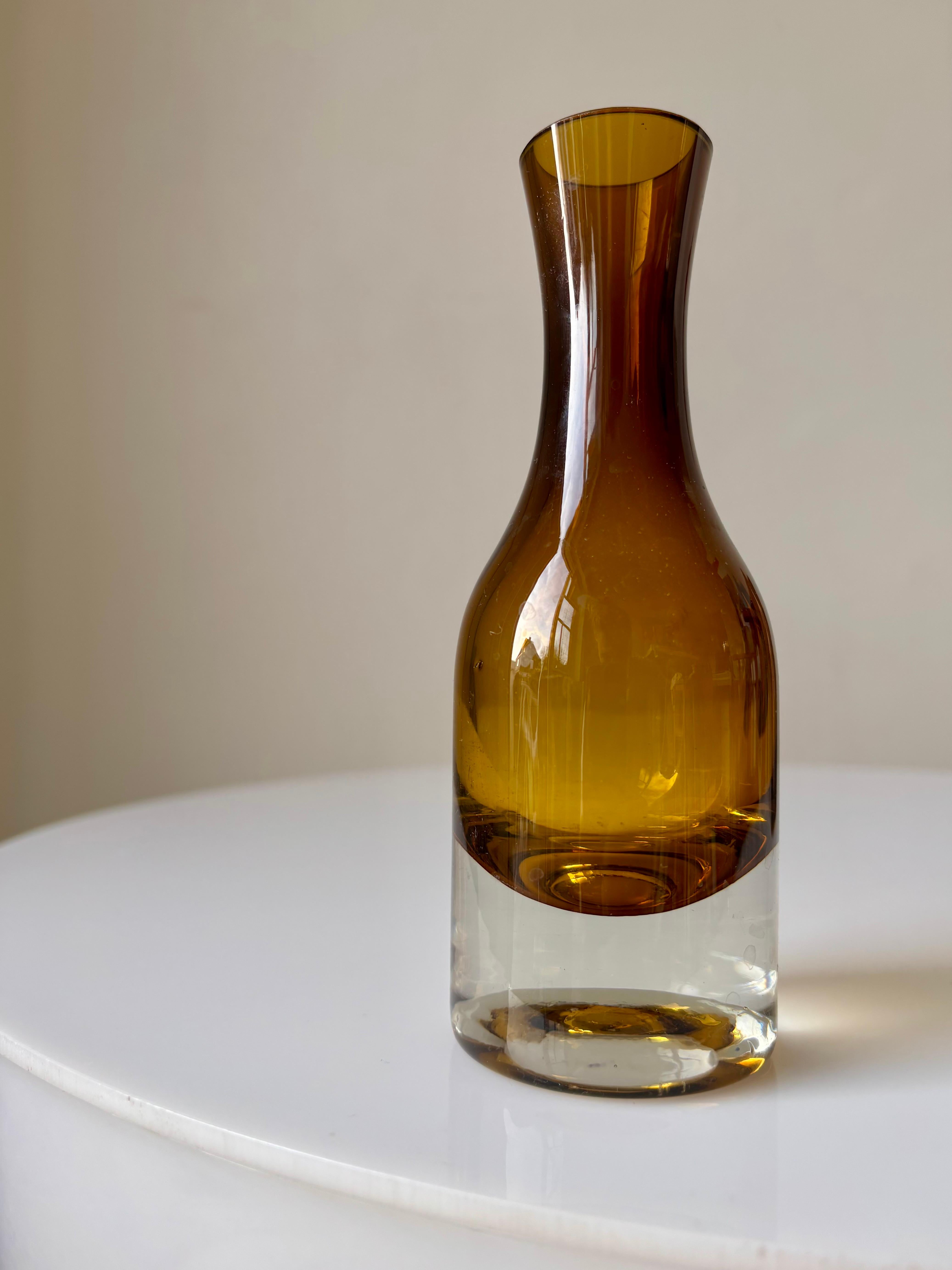 Riihimäen Lasi Oy Kleine Vase aus braunem Glas, 1970er Jahre im Angebot 2
