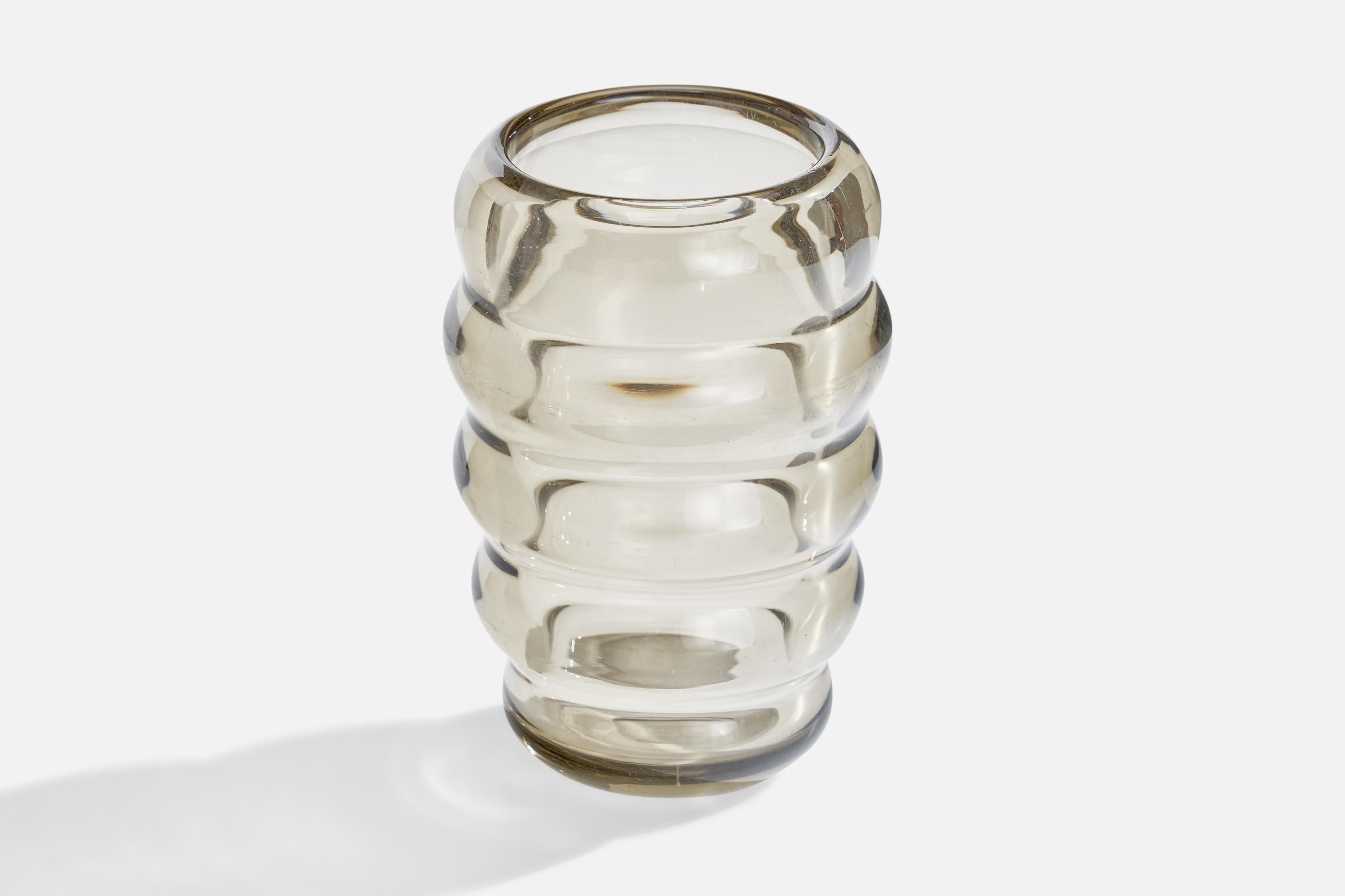 A smoked glass vase designed and produced by Riihimäen Lasi, Finland, 1930s.