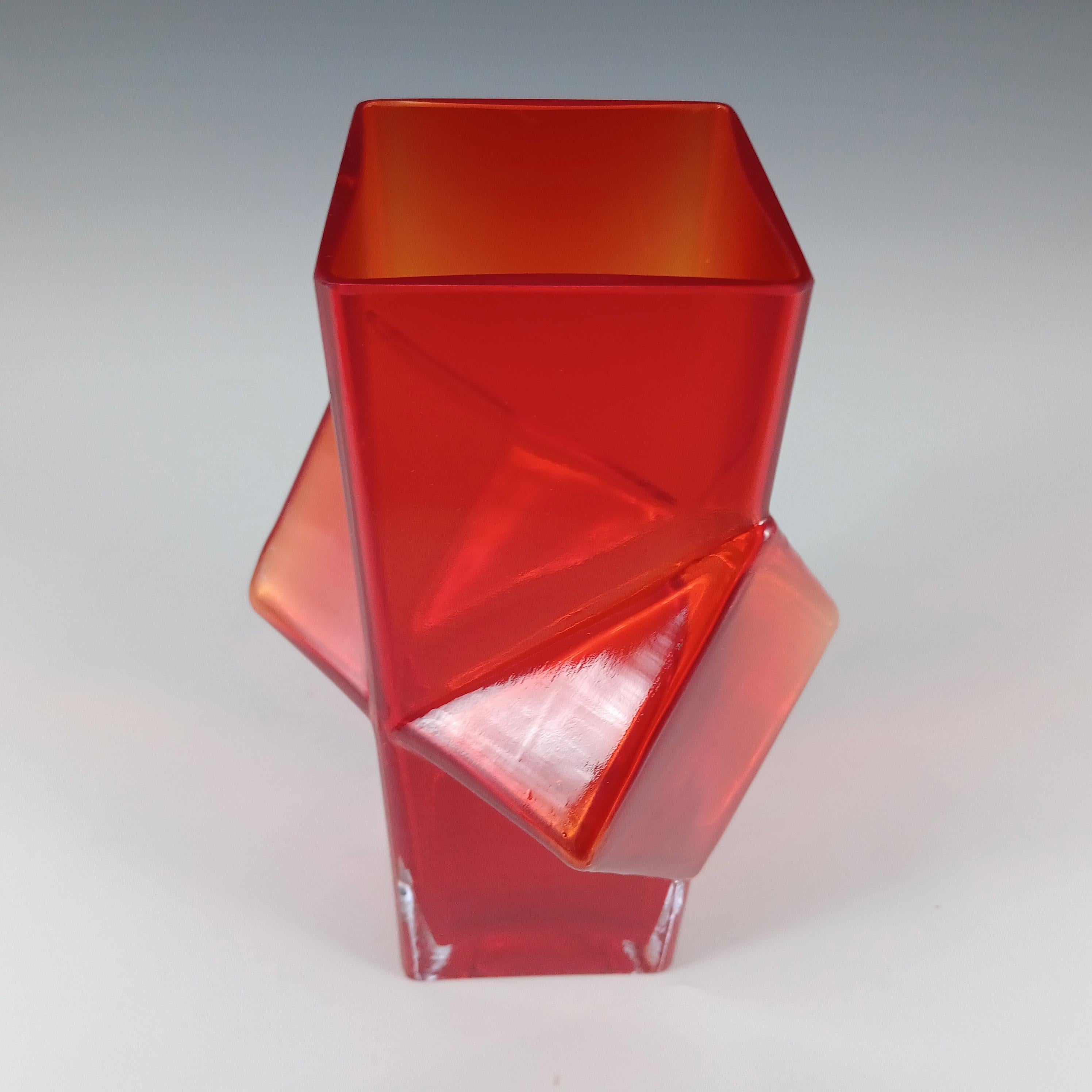 Hand-Crafted Riihimaki #1388 Erkkitapio Siiroinen Red Glass Pablo Vase For Sale
