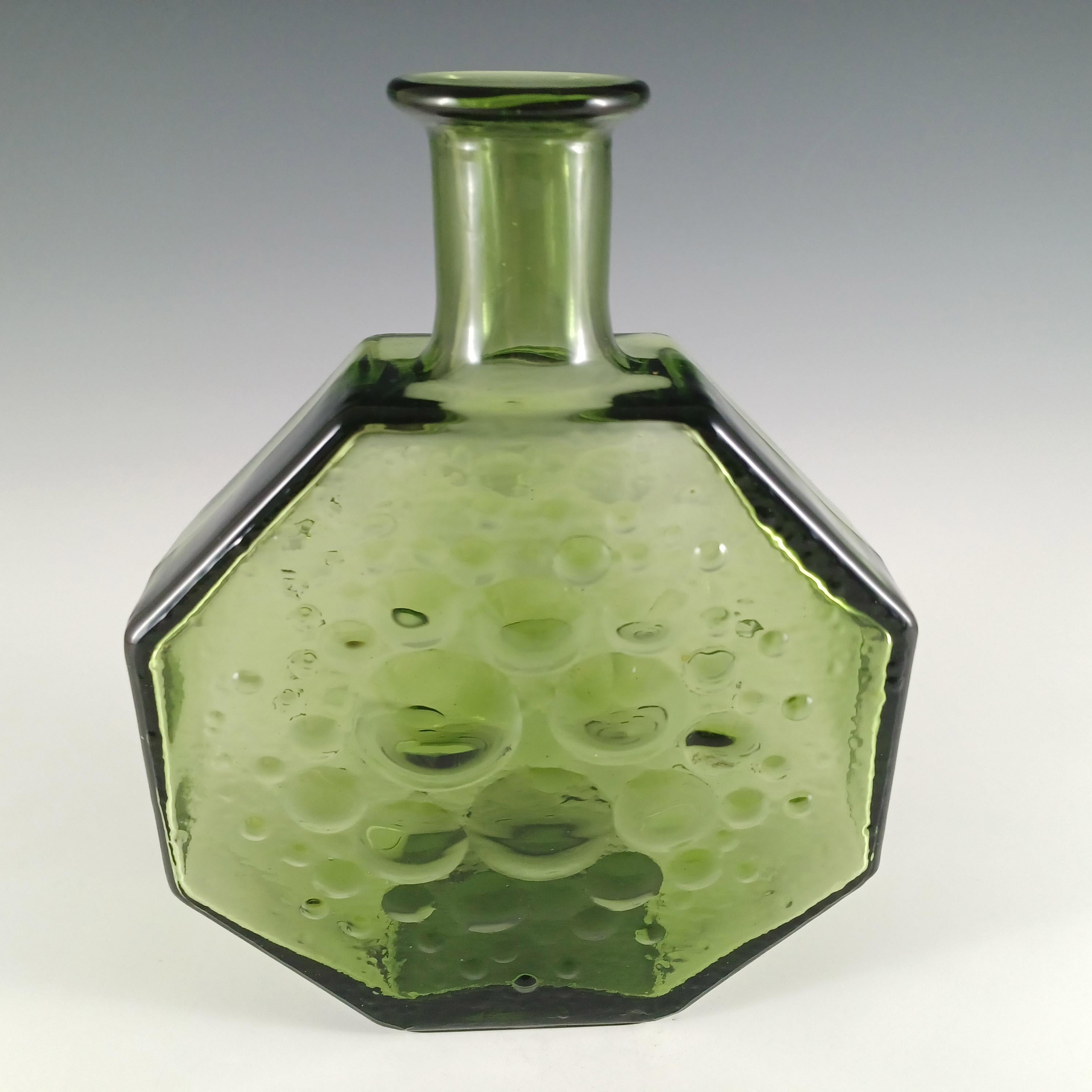 Mid-Century moderno Riihimaki #1720 Vaso Nanny Still 'Polaris' in vetro verde di Riihimaen in vendita
