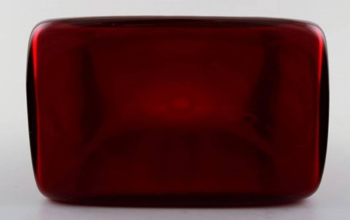 Riihimaki Riihimaen, Finland, Decanter/Bottle of Red Art Glass, 1960s In Excellent Condition In Copenhagen, DK