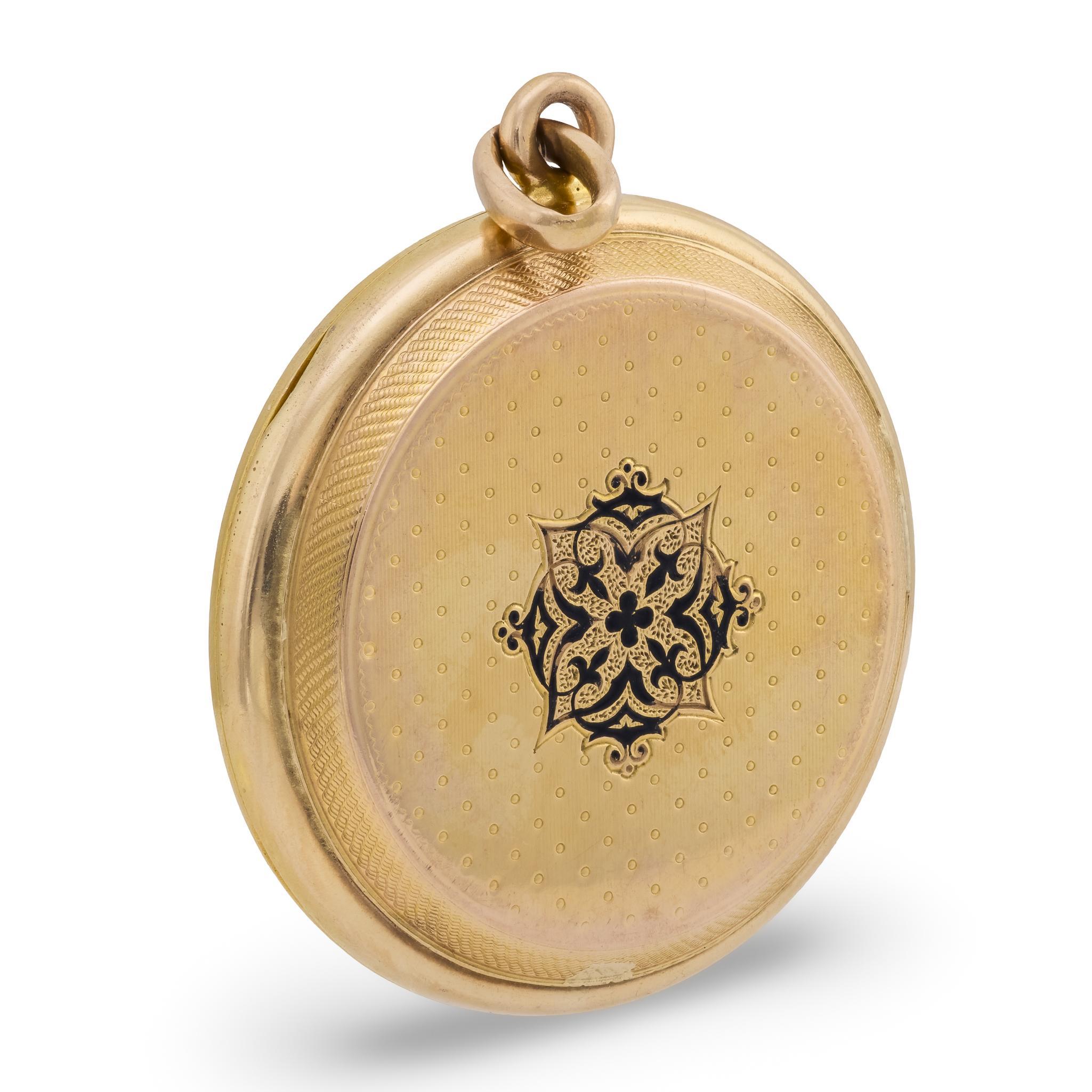 Taille vieille mine RIKER BROS Art Nouveau 14k Diamond & Enamel Repousse Locket en vente