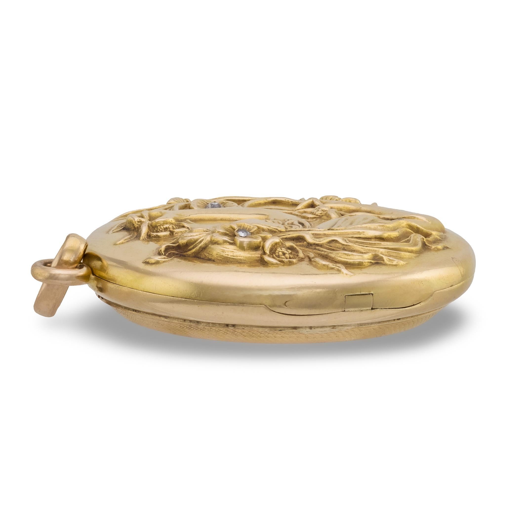 RIKER BROS Art Nouveau 14k Diamond & Enamel Repousse Locket Bon état - En vente à Narberth, PA