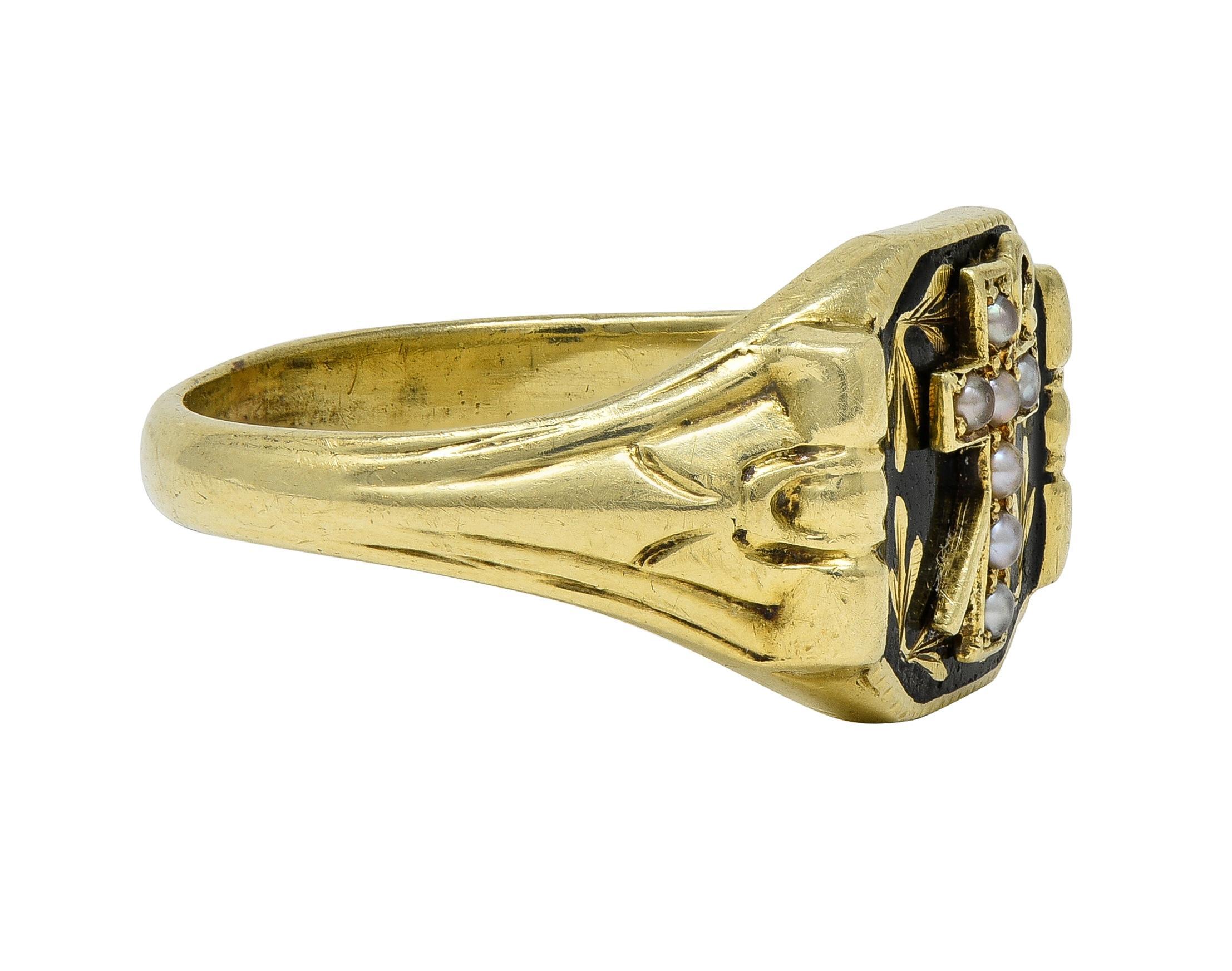 Vittoriano Riker Brothers Anello con smalto in oro giallo 14K con croce antica e lutto Unisex in vendita