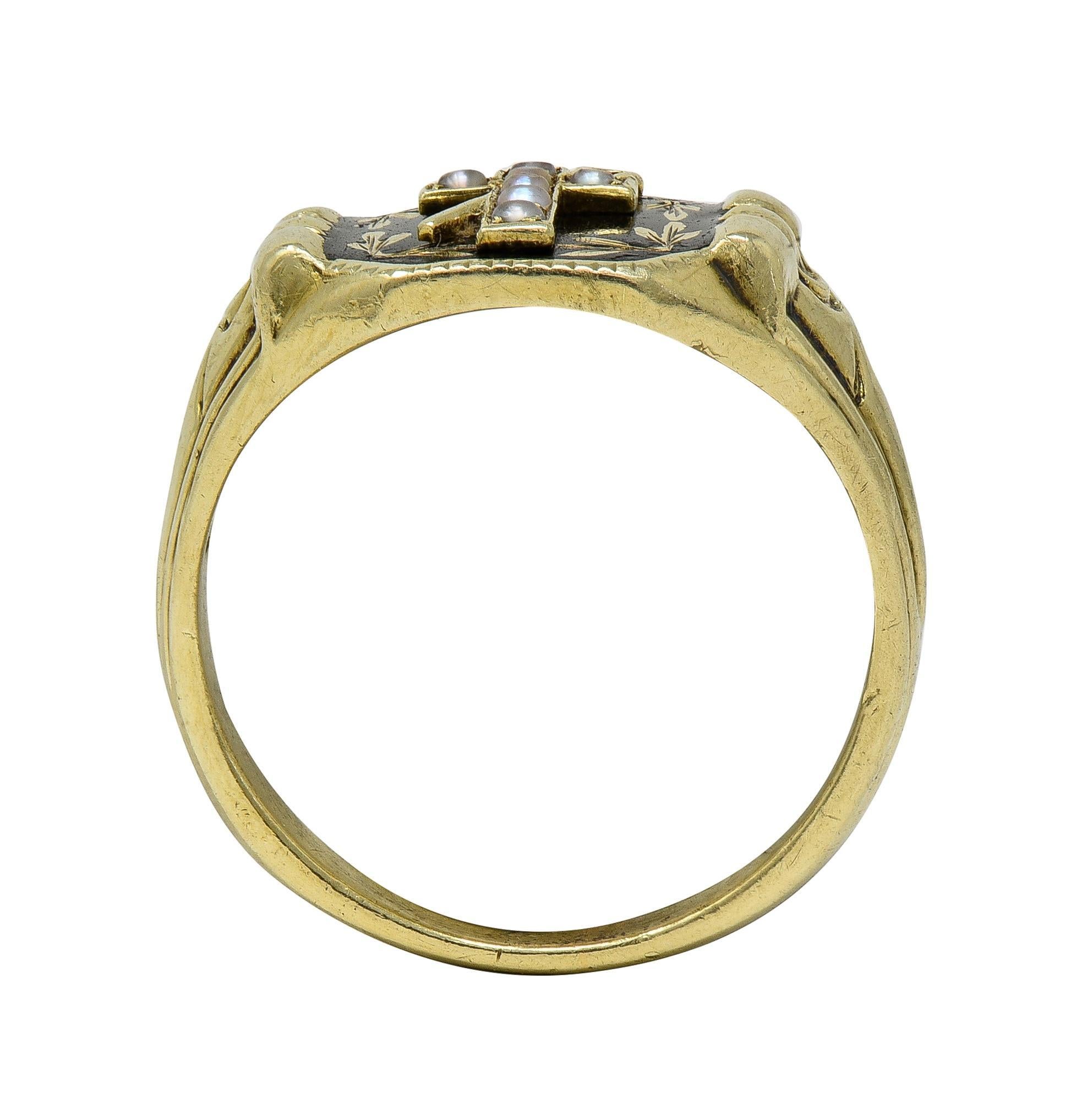 Riker Brothers Anello con smalto in oro giallo 14K con croce antica e lutto Unisex in vendita 1