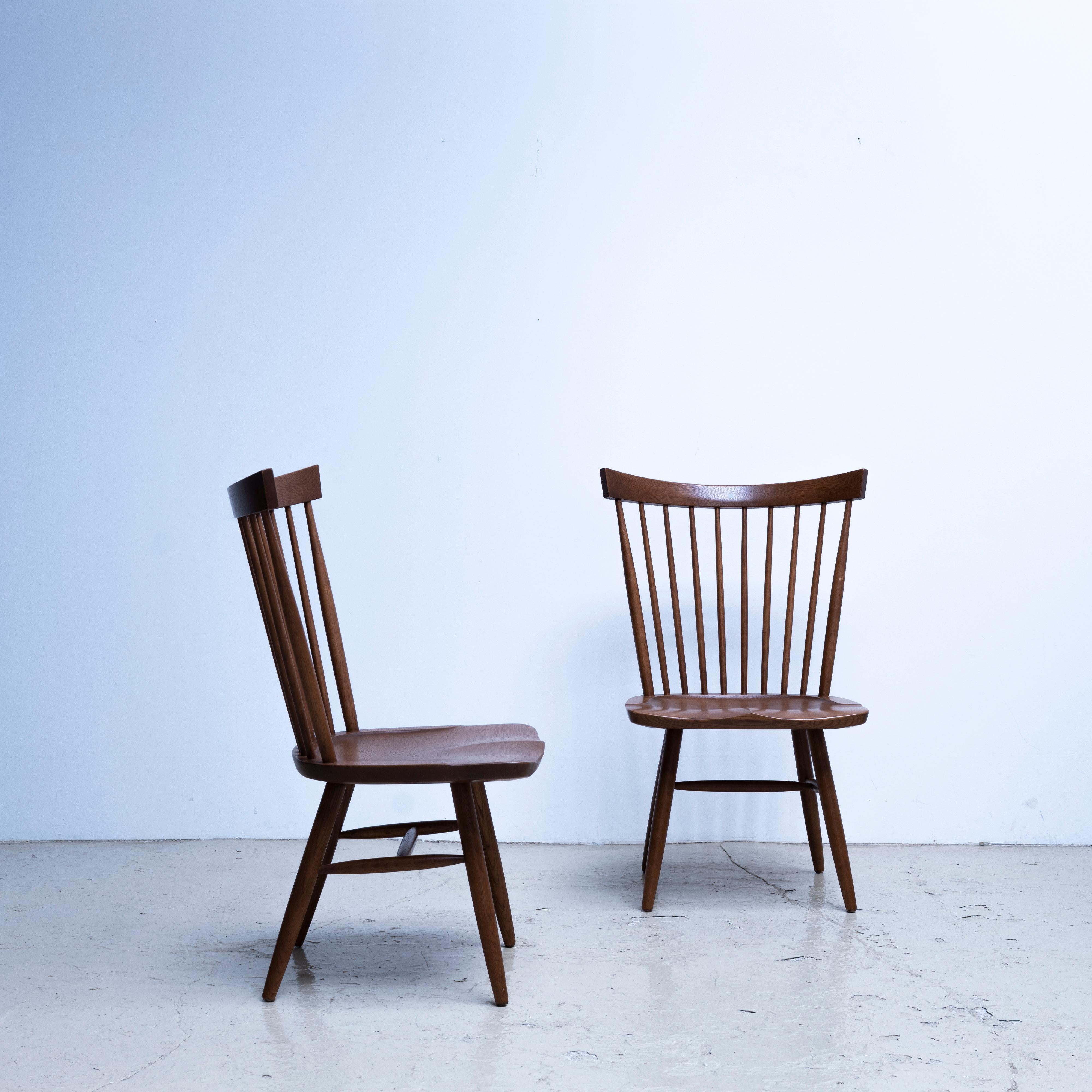Japonais Riki Watanabe, paire de chaises d'appoint « Riki Windsor », conçue en 1984 en vente