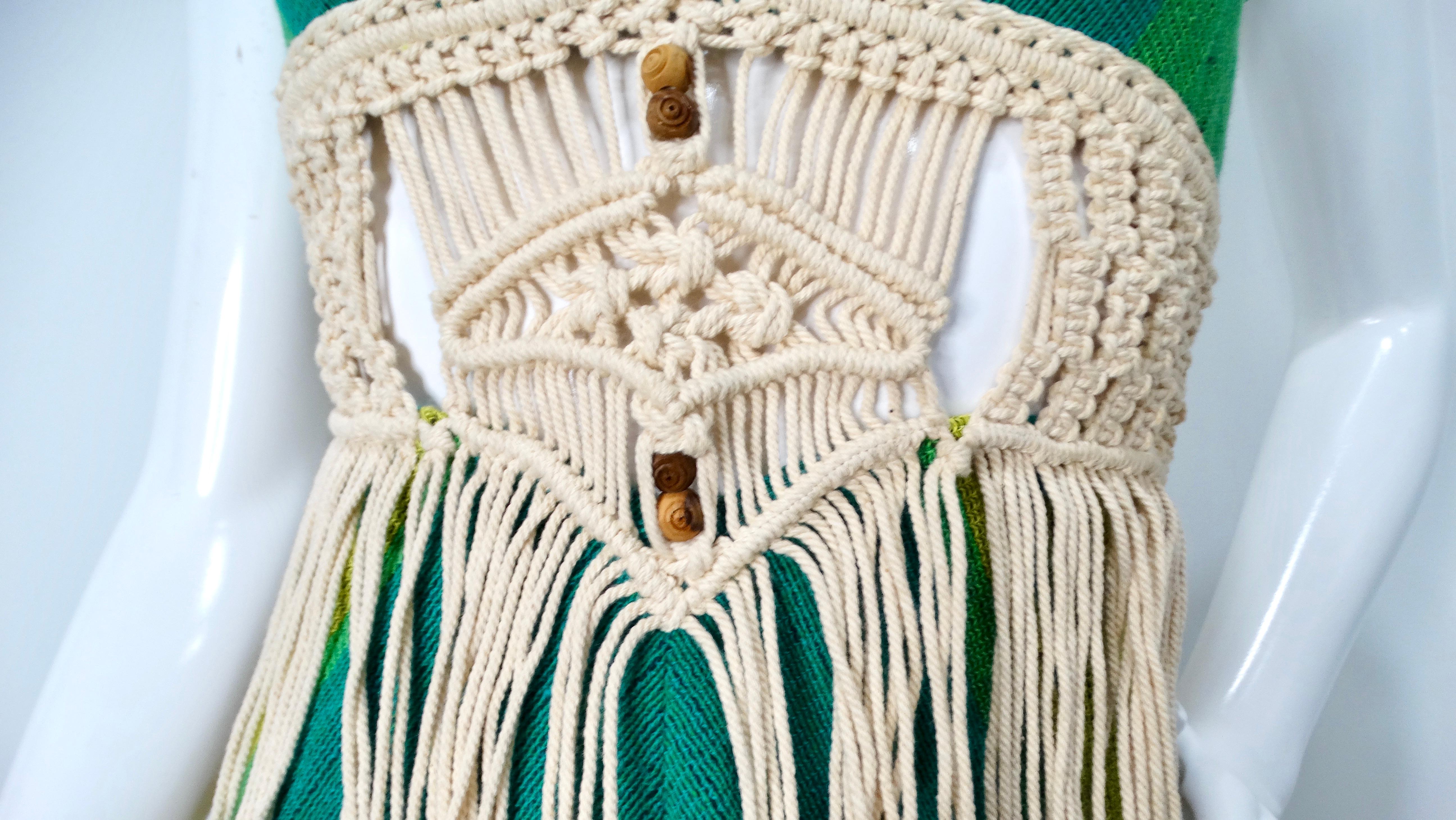 Rikma 1970s Greene & Greene Multicolore Macrame Handmade Cotton Halter Maxi Dress In condizioni buone a Scottsdale, AZ