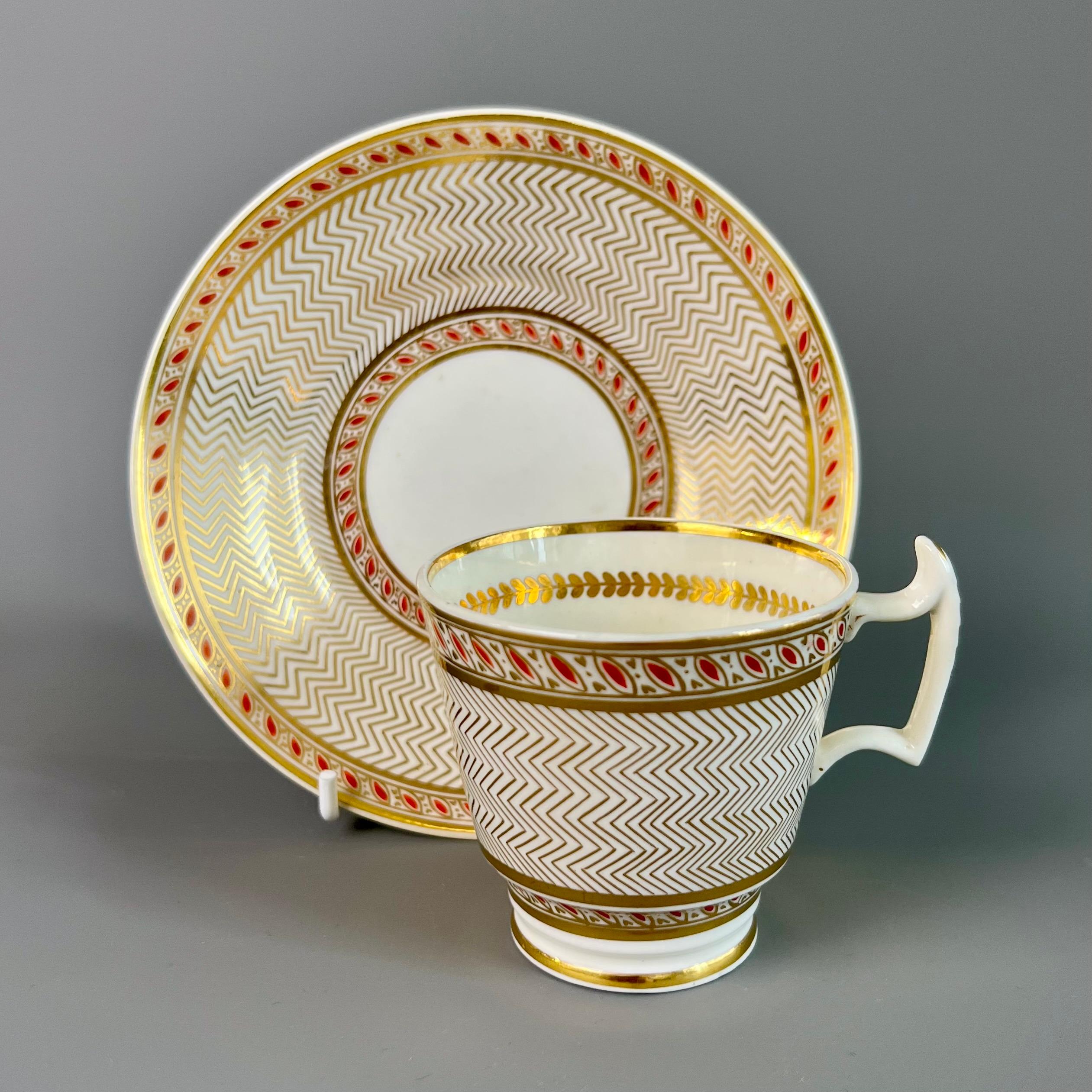 Hand-Painted Riley Coffee Cup, Gilt Chevron Zigzag Pattern, Regency, circa 1815 For Sale