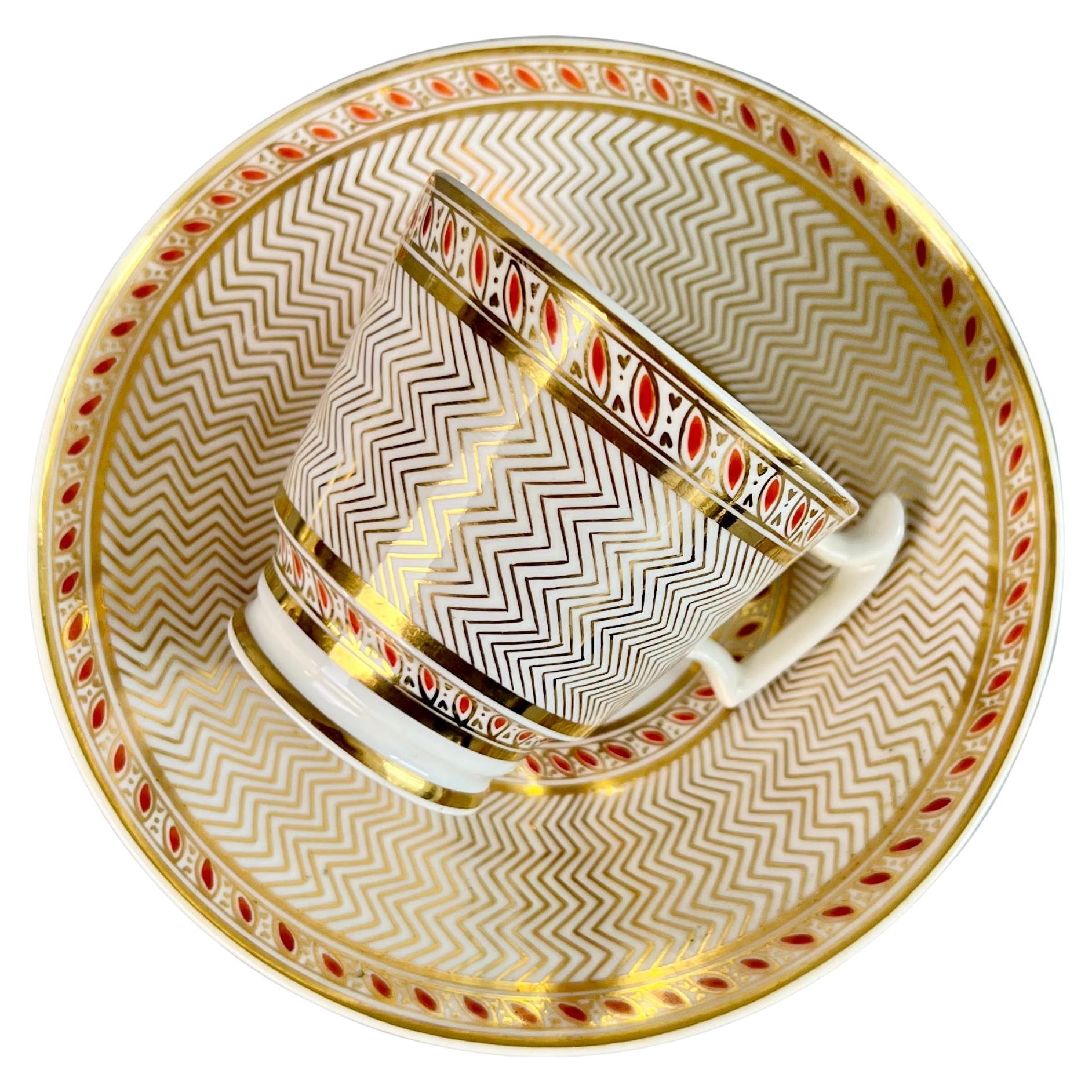 Tasse à café Riley, motif à chevrons dorés en forme de zigzag, Régence, vers 1815