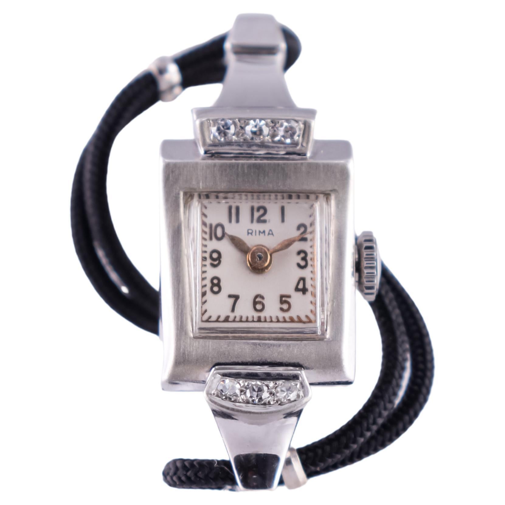 Rima 14 Karat Solid Gold Art Deco Ladies Dress Watch from, 1940s In Excellent Condition For Sale In Long Beach, CA