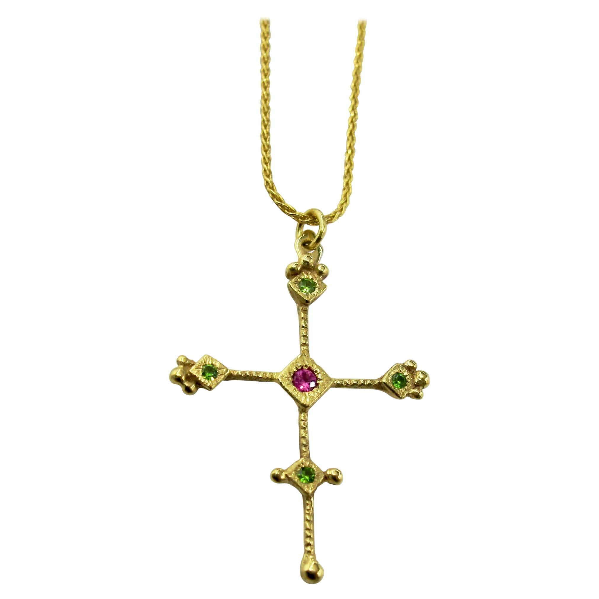 RIMA Jewels 18k Gold Byzantine Ojo de Dios Cross Necklace For Sale