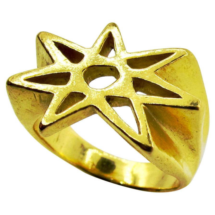 En venta: RIMA JEWELS Anillo de oro de 22 quilates con estrella alquímica de siete puntas
