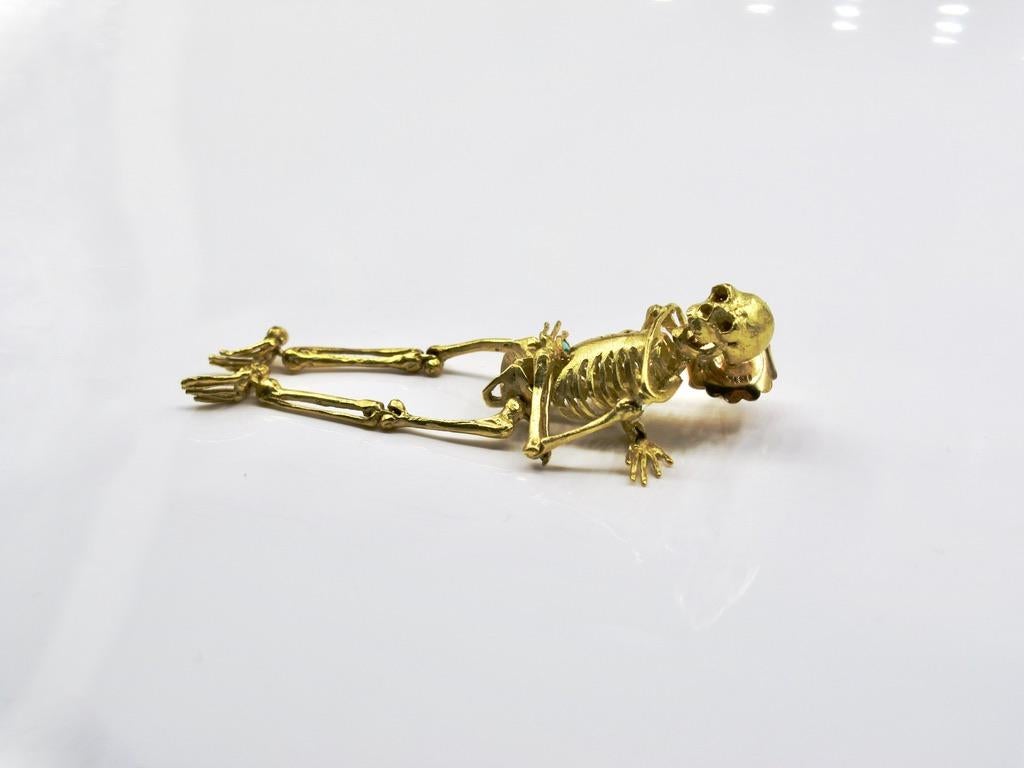 Artiste RIMA JEWELS Boucles d'oreilles squelette entièrement articulées en or massif 20 carats en vente