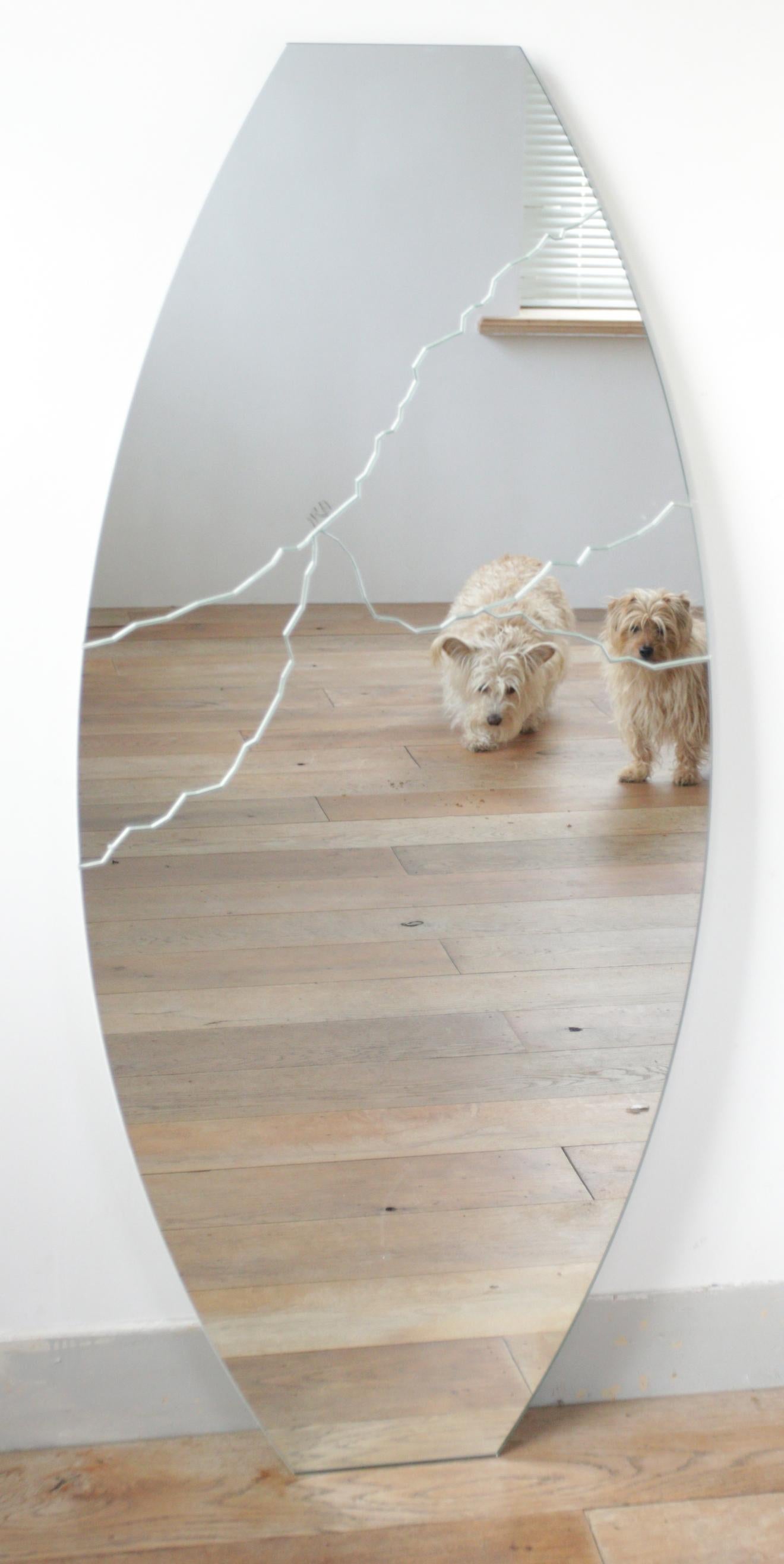 Rimadesio Italienisches Design-Spiegel „Broken“, signiert  im Angebot 2