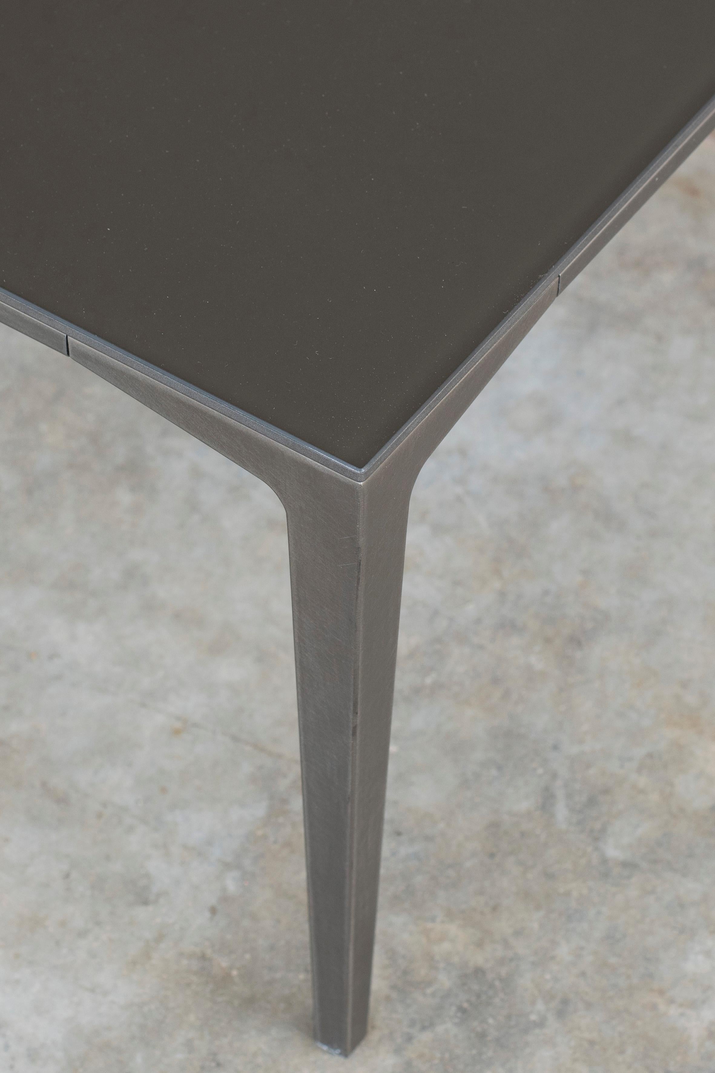 italien Table basse à plateau en structure d'aluminium Rimadesio en vente