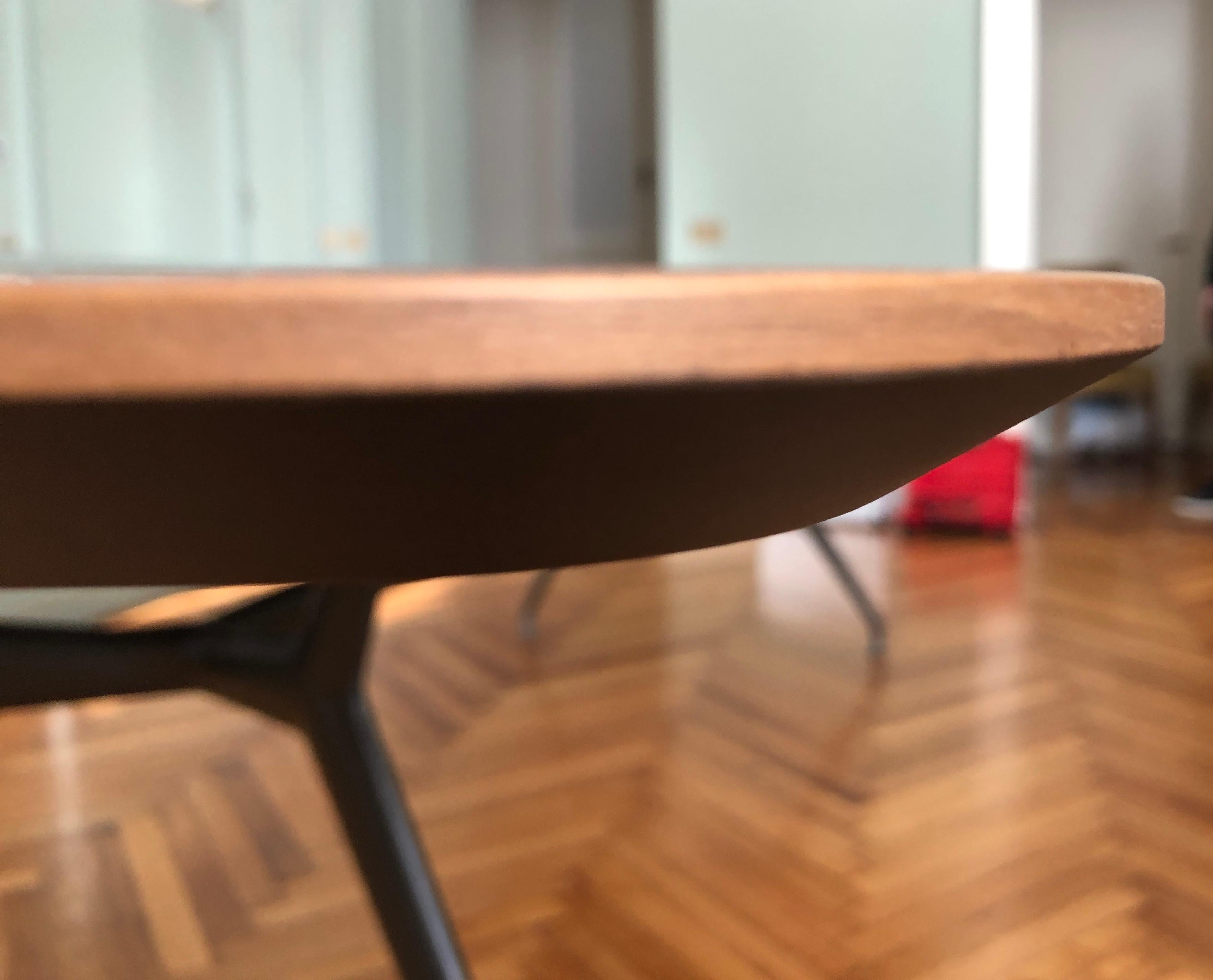 Rimadesio Nussbaum Holzplatte Metall Beinstruktur Iconic Manta Tisch 9