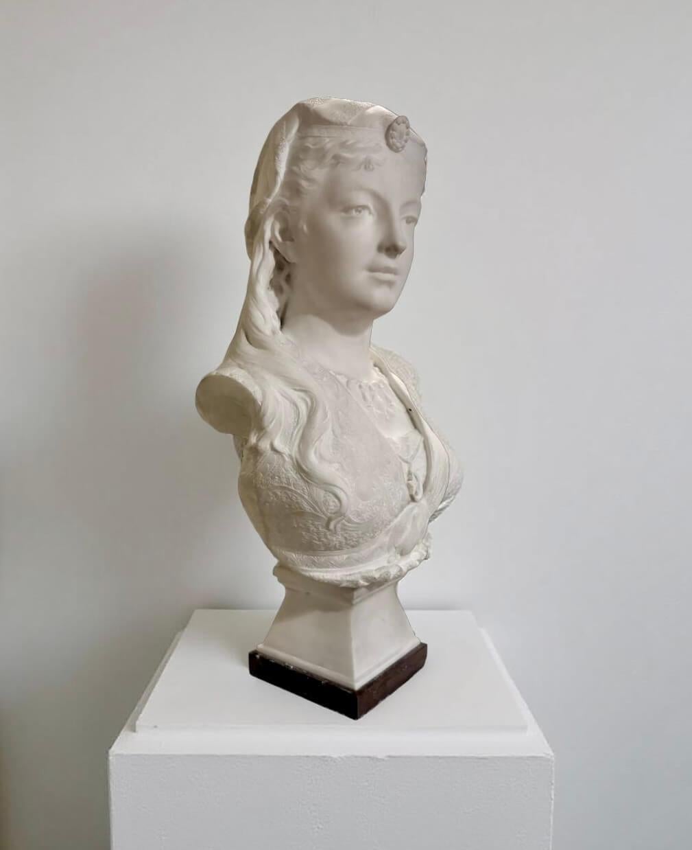 Grande Busto Orientalista in Marmo di Armida Scuola Francese XIX secolo Firmato - Sculpture by Rimbez Zacharie