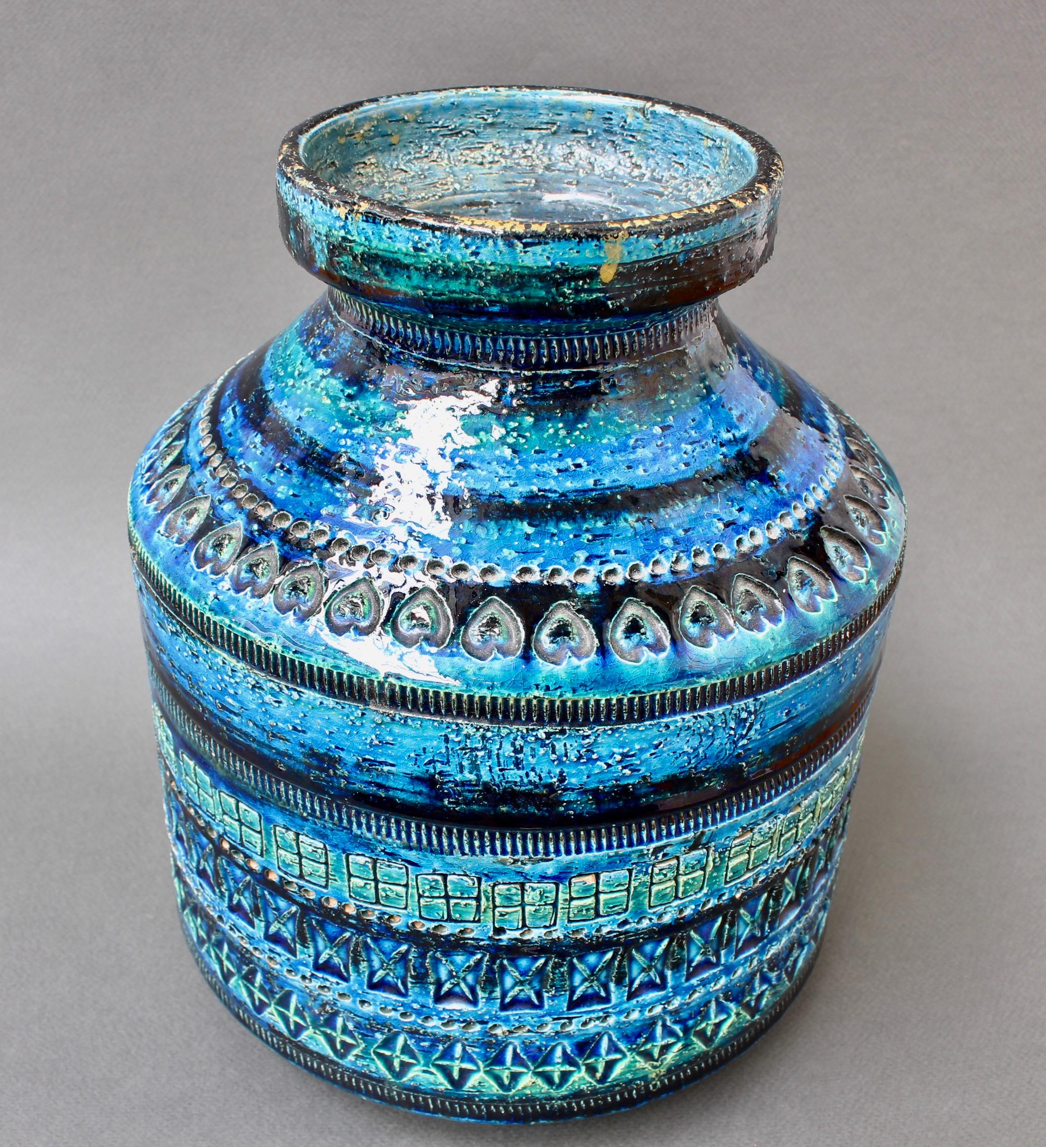 Rimini Blu Vase with Geometric Shapes, Aldo Londi for Bitossi, circa 1960s-1970s 4