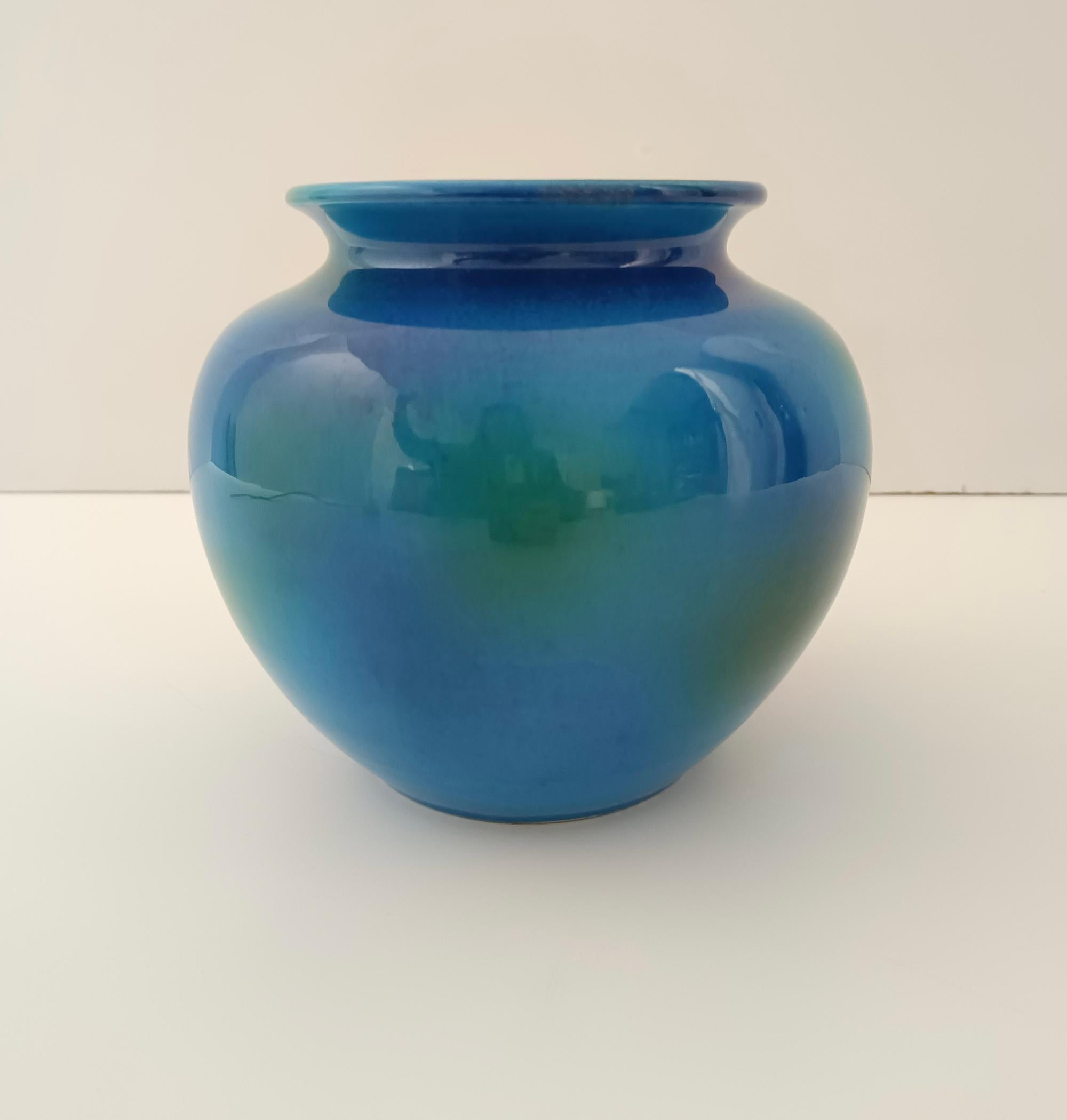 Late 20th Century Rimini Blue Ceramic Vase by Aldo Londi for Bitossi and Italica Ars, Italy 1970s For Sale