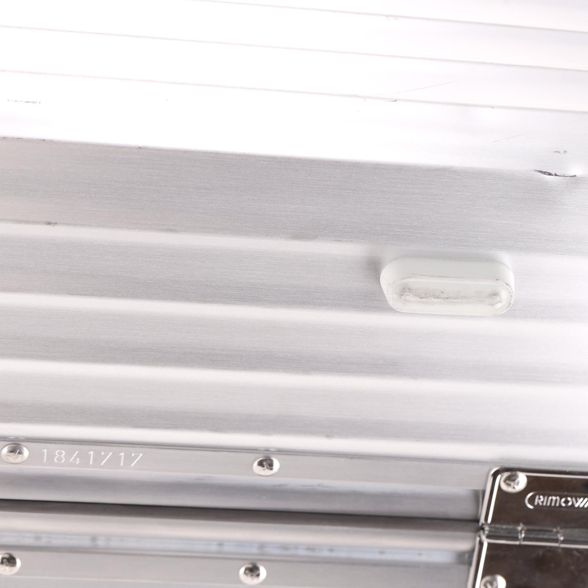 Rimowa Classic Check-In M Valigia in alluminio in vendita 14