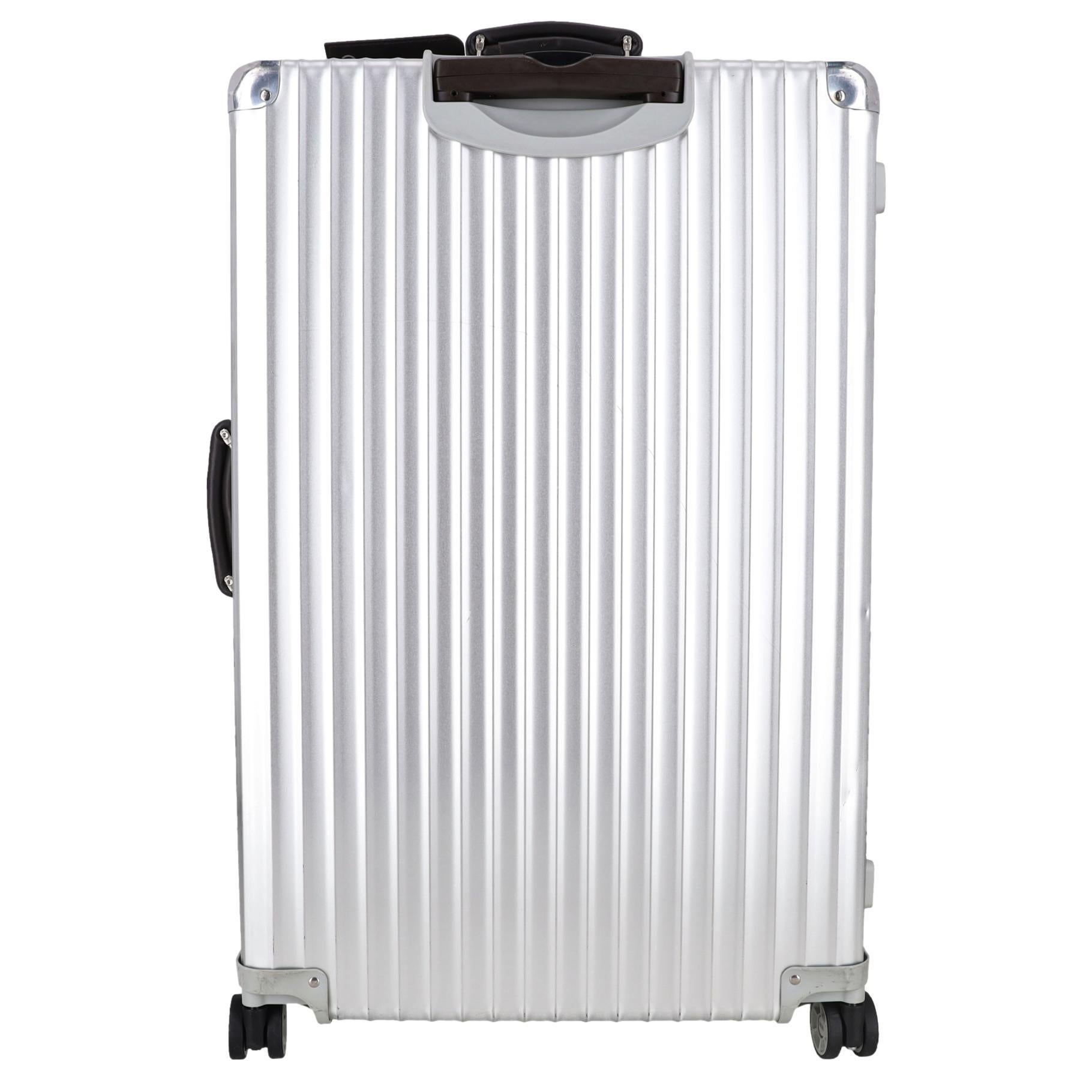 Rimowa Classic Check-In M Valigia in alluminio In condizioni buone in vendita a London, GB