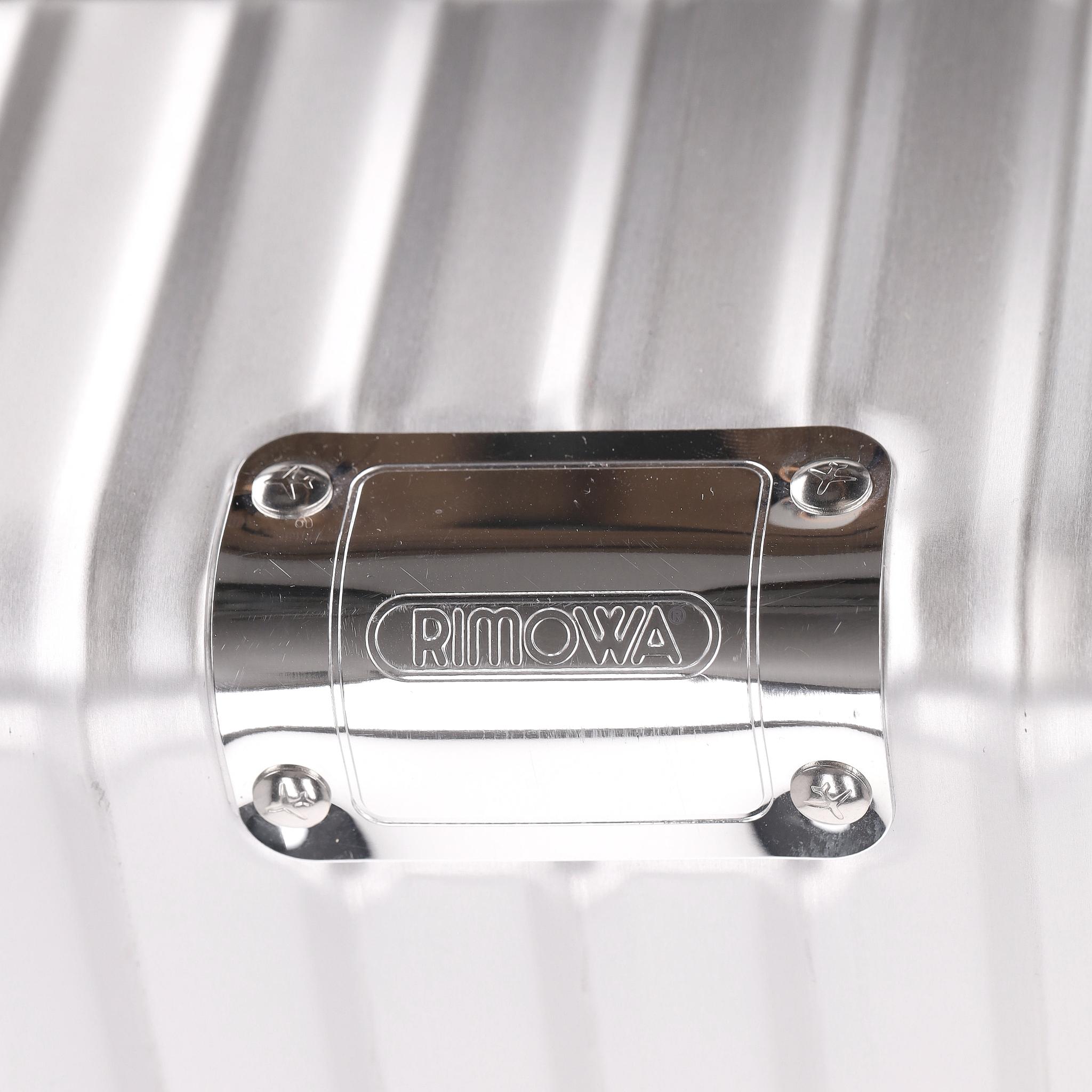 Rimowa Classic Check-In M Valigia in alluminio in vendita 2
