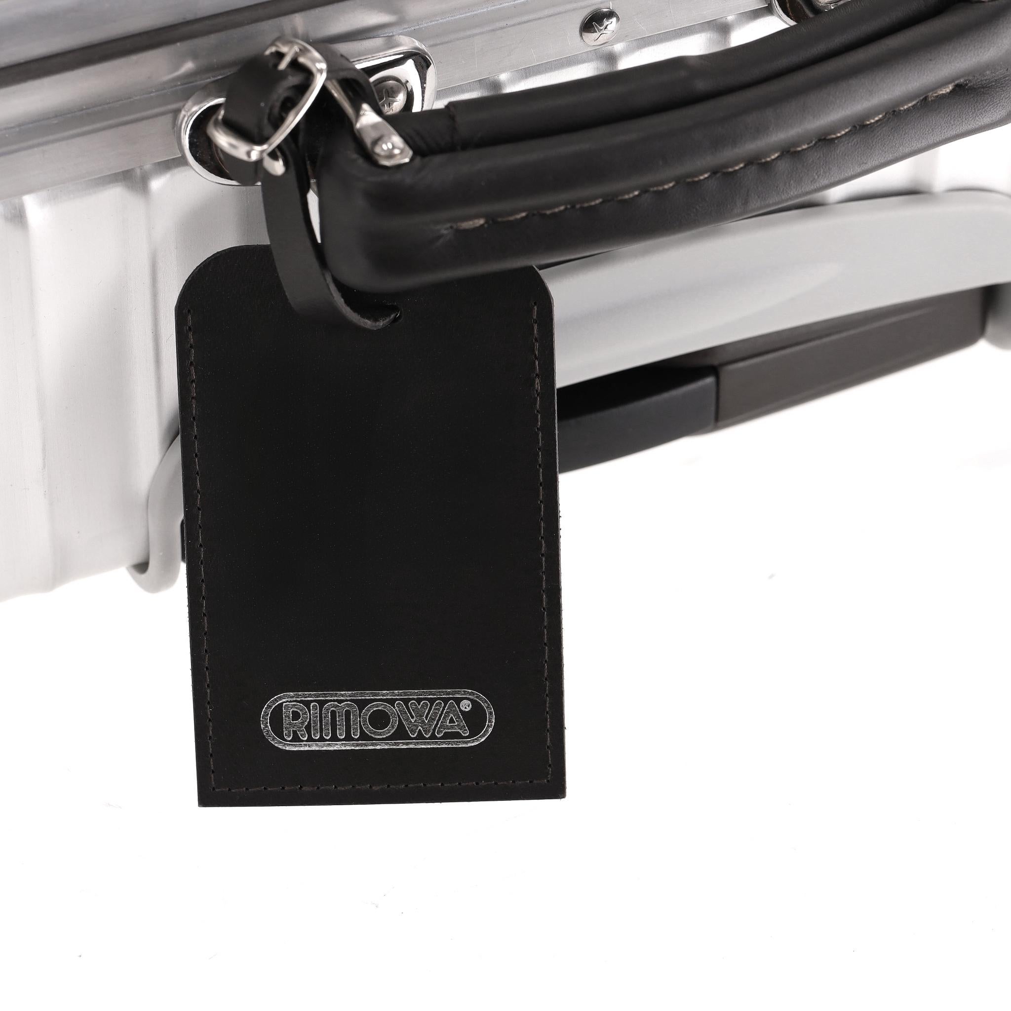 Rimowa Classic Check-In M Valigia in alluminio in vendita 3