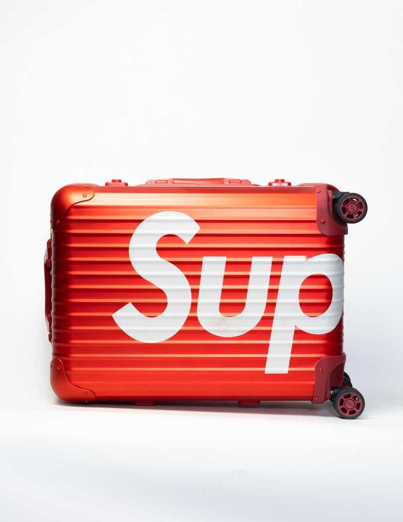 Rimowa X Supreme Carry On Luggage In Excellent Condition In Montreal, Quebec